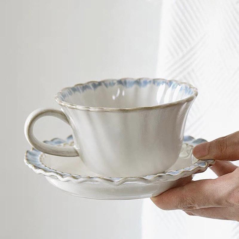 Vintage Palace Style Blue Skirt Latte Art Cup Set, Elegant Carved Ceramic Coffee Mug, Breakfast Water Cup, Mug Set, Latte Mugs for Tea Coffee Milk for Home Office Espresso Cups, Perfect Gift for Coffee Lovers, Stylish Latte Art Mug