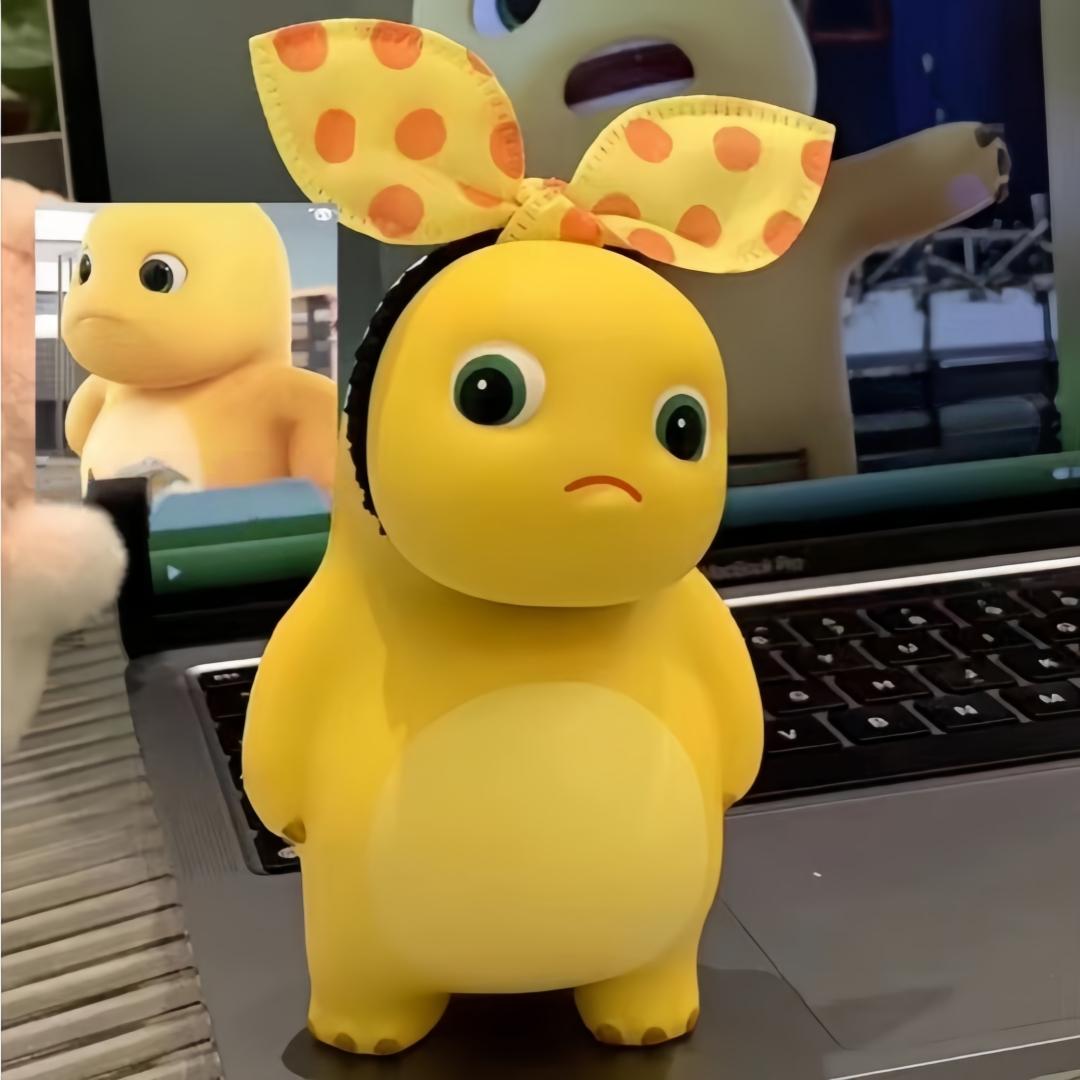 2/4PCS “I Won't Give In” / Headphone Nailong Dragon Squeeze Toy–Stress-Relief Tool, Venting Tool,Internet-Famous Cute and Funny Gift, Tilted-Head Nailong “I Won't Give In” Squeeze Toy – Slow-Rebound Stress-Relief and Venting Tool,Stress-Relief Plush