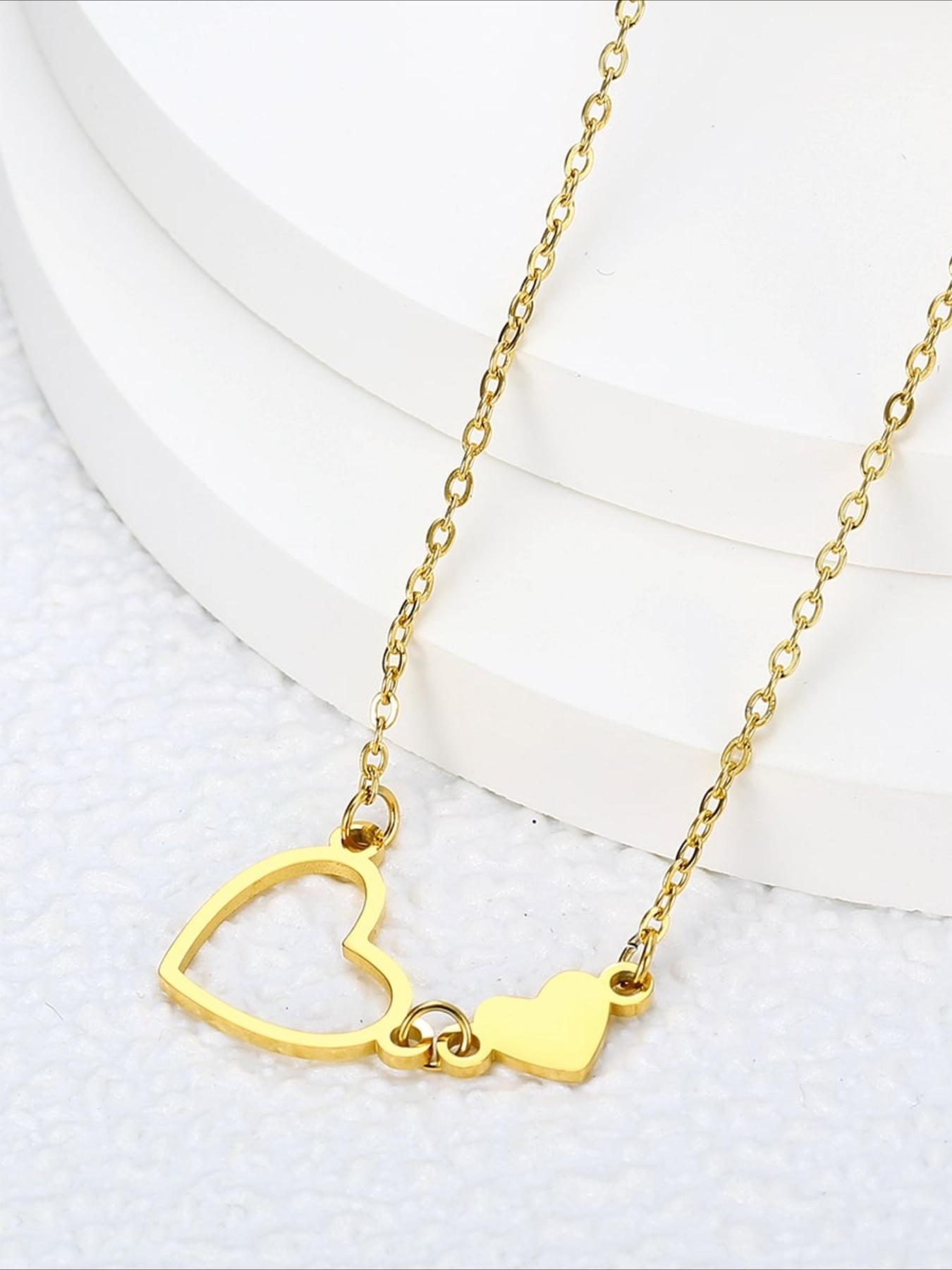 Light Luxury Double Heart Hollowed Out Necklace Made of Stainless Steel That Does Not Fade and Exudes A High-end Feel. It Is A Versatile Necklace for Daily Use