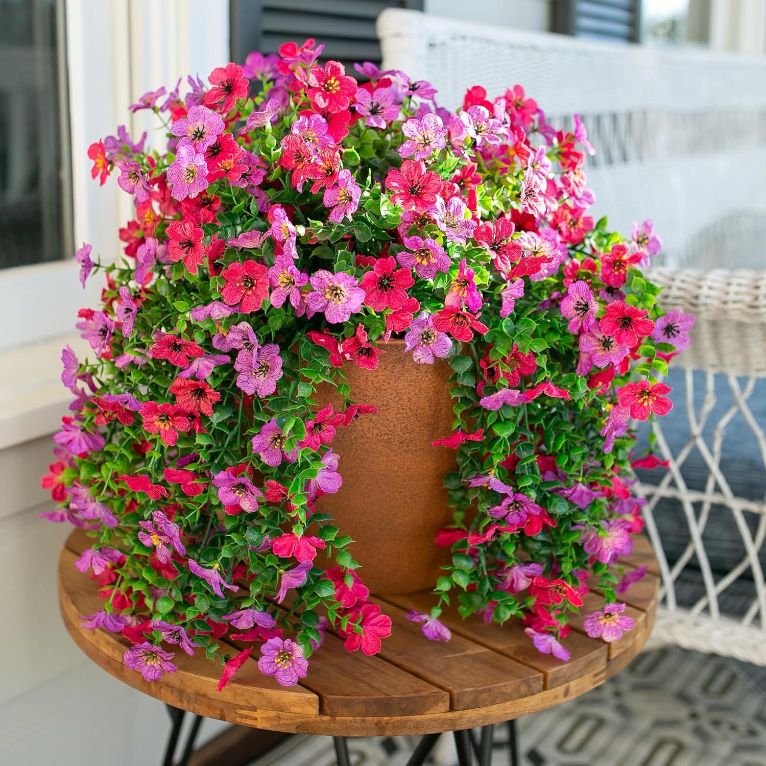 Outdoor Artificial Flower Hanging Decor, 2-Pack Spring Summer Decoration, Realistic Plants, UV Resistant, Fade-Resistant Silk Flowers for Porch Balcony Garden