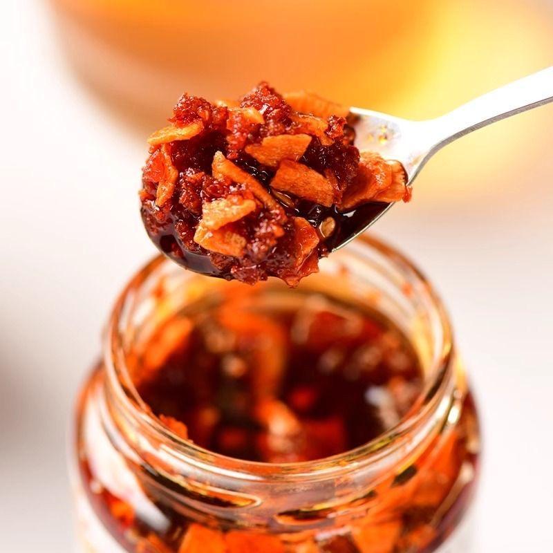 S&B chili oil w/Crunchy Garlic 3.88 oz (pack of 2) Sauce Sugar Sauce Flavor Umami Topping Salt Dip Soy Sesame peri  peri  sauce crunchy  garlic  with  chili  oil smuckers awaze  sauce Onion Seed