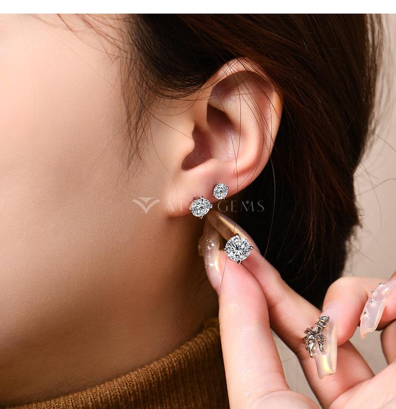 D/VVS1 Color Round Cut 0.5CT/1CT/2CT Classic Synthetic Moissanite Unisex 4 Prongs Ear Stud for Women Men Sparkling Hippop Wedding Jewelry E036