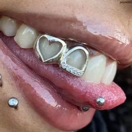 New Hollow Heart Two‑Tone Zircon Teeth Grillz, Smooth Gold Tone Hip‑Hop Teeth Accessory, Cool Decorative Grill for Daily Street Style