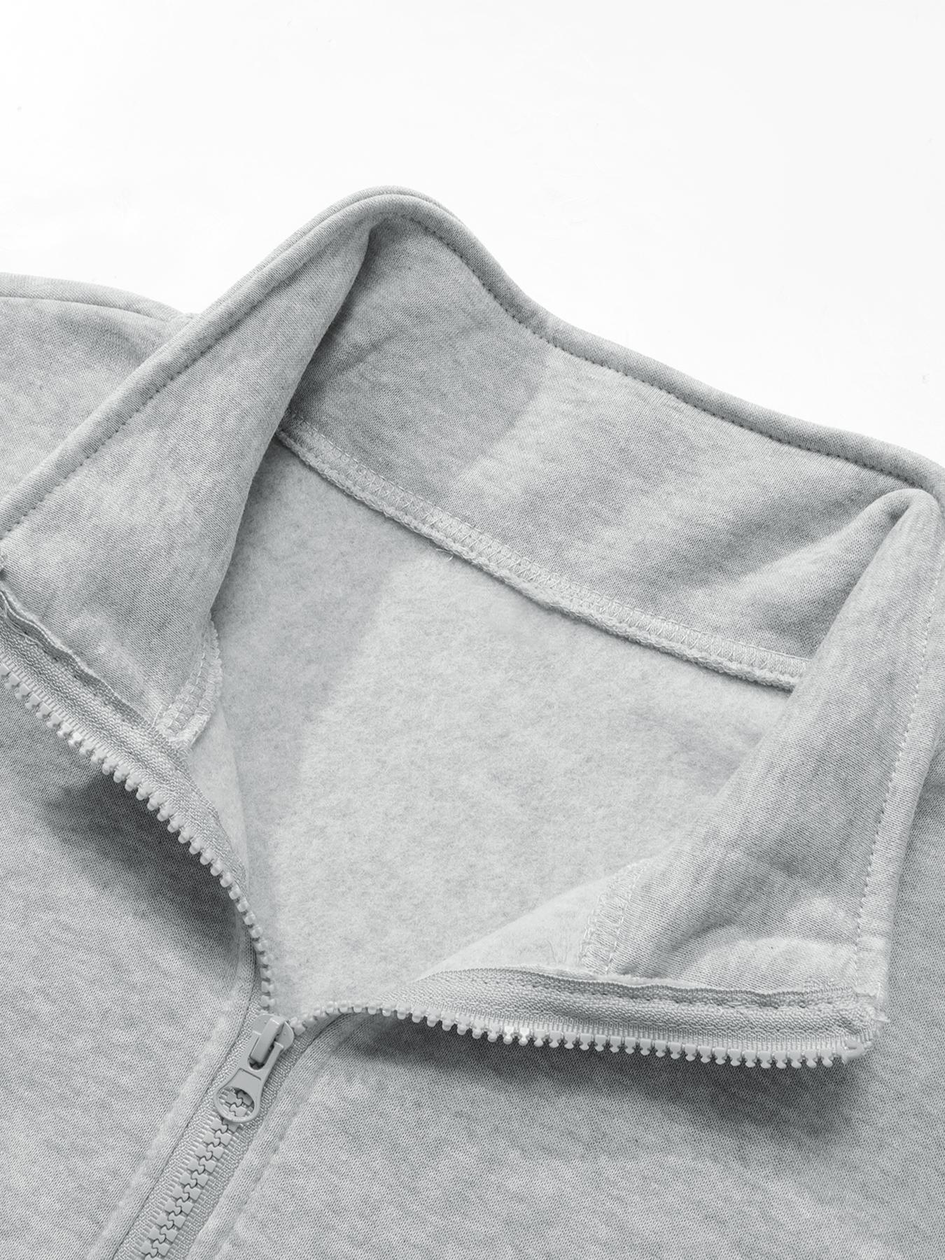 Men's Light Gray Minimalist Half-Zip Sweatshirt, Casual Fashion Sweatshirt, Soft Stretch Quarter-Zip Pullover with Chest Print, Wrinkle-Resistant Breathable Stand Collar Top in Loose Fit, Ideal for Daily Commutes, Office Casual Wear