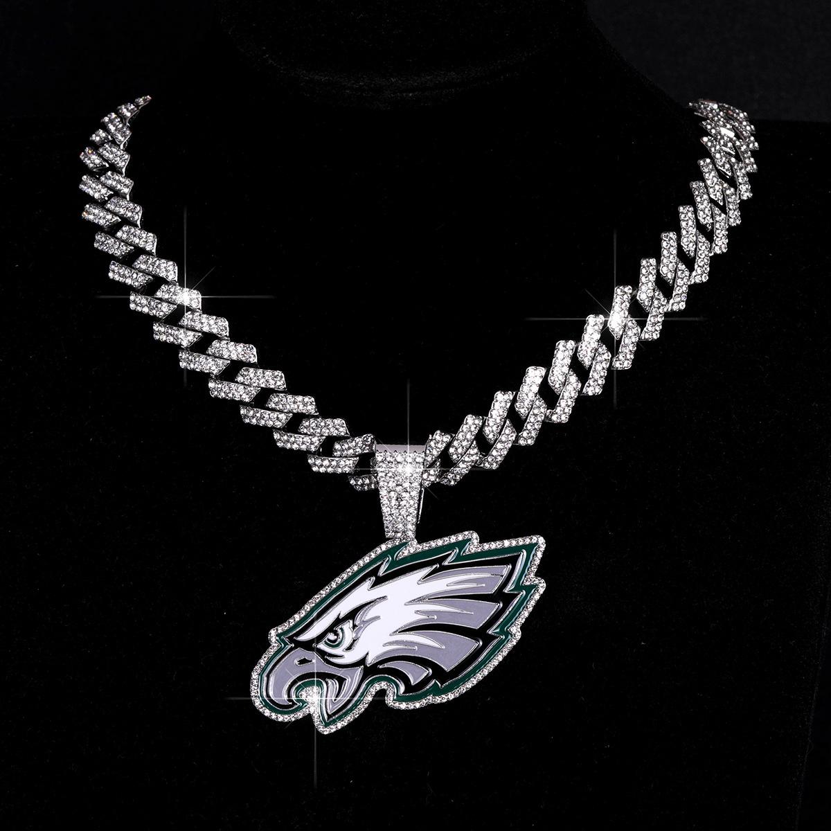 Alloy pendant, fashionable and unique Philadelphia Eagles football team necklace, unisex street hip-hop style