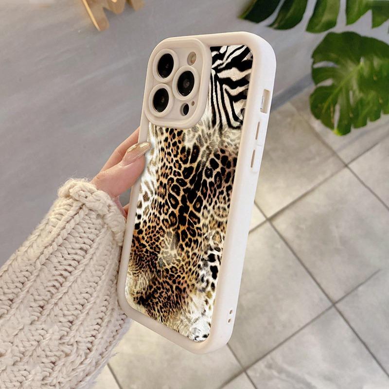 Leopard & Zebra Print Patchwork Wild Retro-Themed Phone Case, High Quality Protective Phone Case, Suitable for iPhone 17/16/15/14/13/12/11 Pro, Plus, Pro Max, Mini, X, XS,XSMAX, XR and Other Series, Shockproof, Lightweight, TPU Material, Accessories