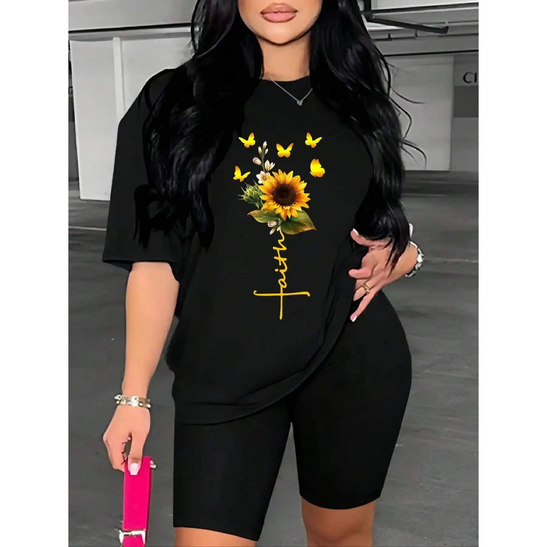 Women's Floral Motif Drop Shoulder Half Sleeve T-Shirt, Comfort Crewneck Round Neck Top, Casual Summer Daily Wear Black Fitted Tee, Tshirt, Crew Neck, Machine Wash, Printed