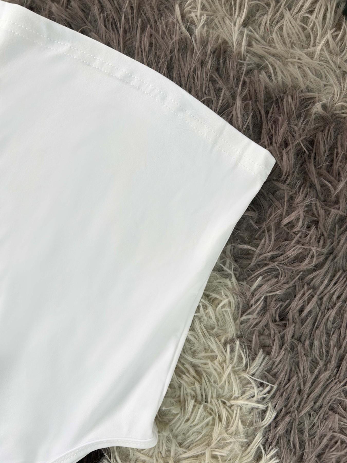 Women's Foul Mouthed & Feral Graphic Halter Top Grunge Aesthetic Sleeveless Crop Tank Top Gothic Punk Streetwear Slim Fit Backless Going Out Tops for Party Club Festival