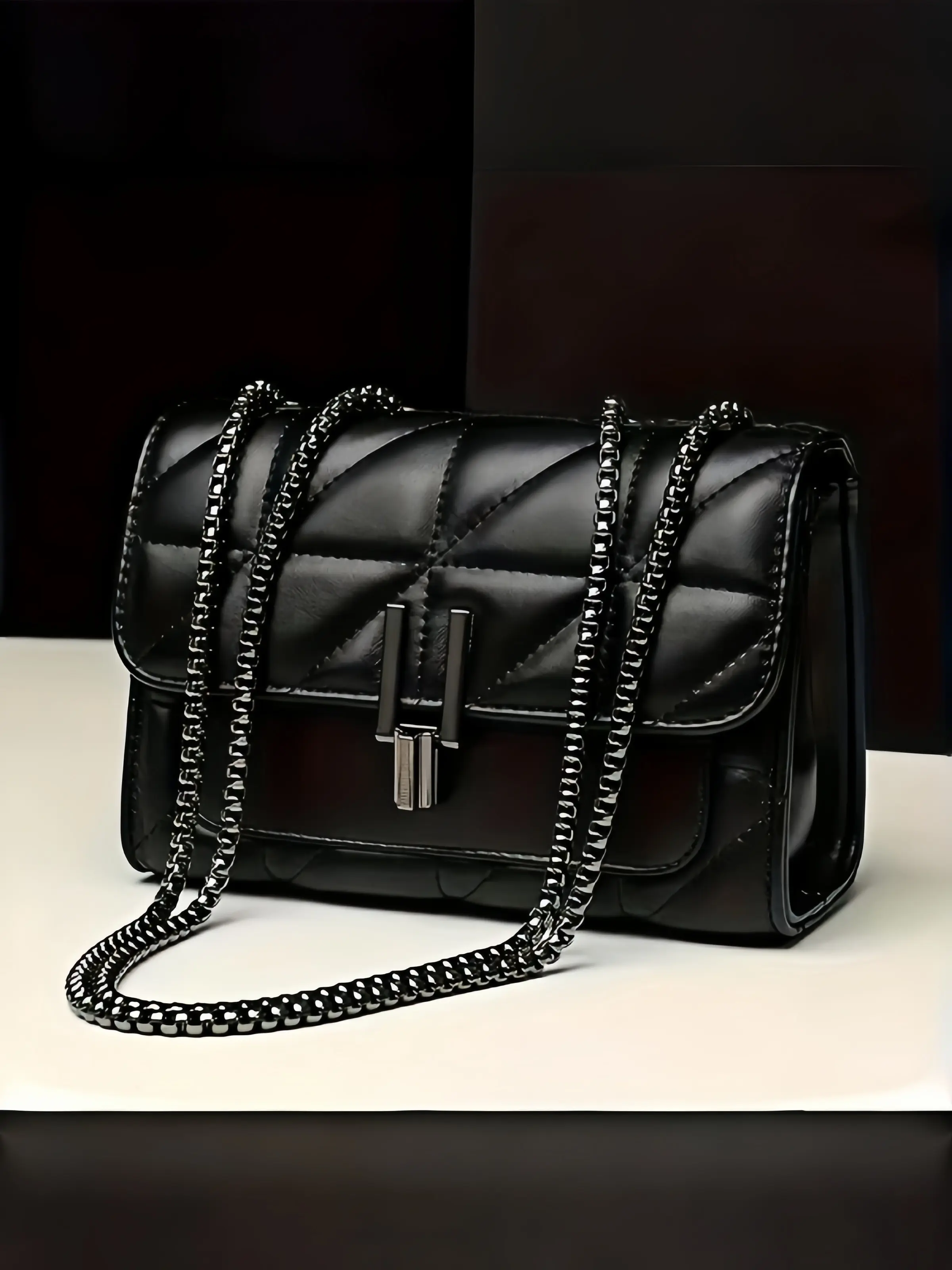 Urban minimalist PU small square bag with chain strap, crossbody bag with flap pocket, phone bag, Cross body purse