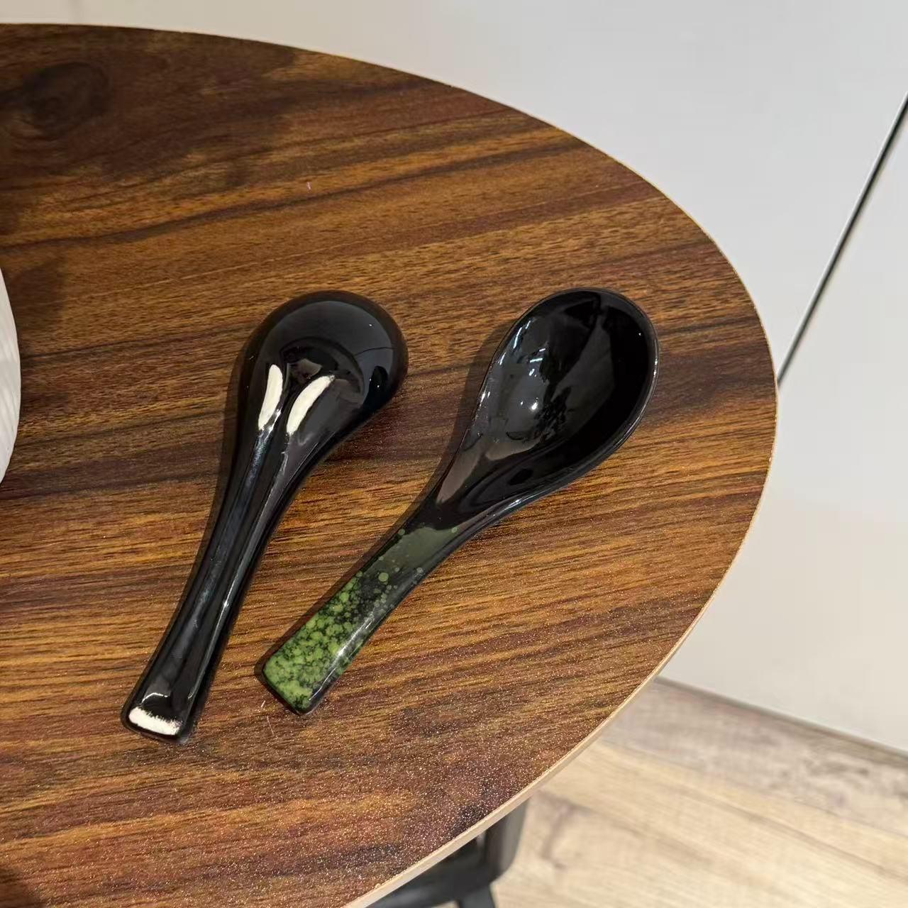 2pcs High-End Crystalline Ceramic Spoons, Vintage Creative Dessert Spoon, Microwave Safe, Dishwasher Safe, Multi-Purpose Tableware