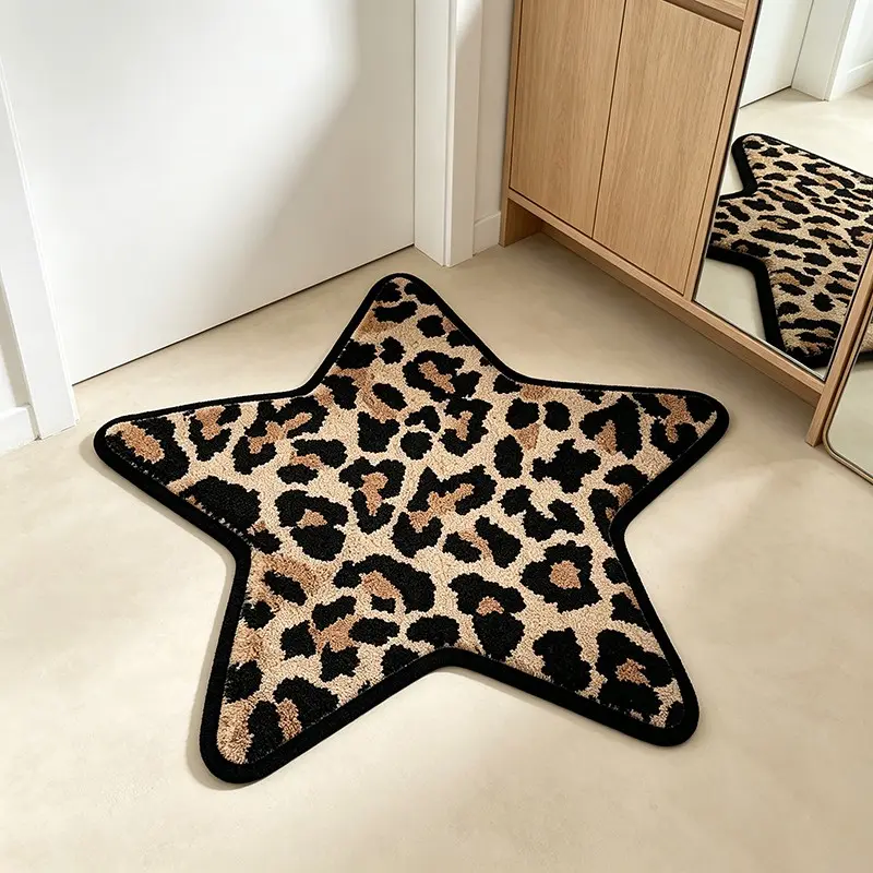 Vintage American Leopard Print Star Shaped Rug, Unique Fashion Decor for Bedroom Living Room, Home Entryway Carpet, Sofa Coffee Table Lounge Gaming Room Indoor Decoration