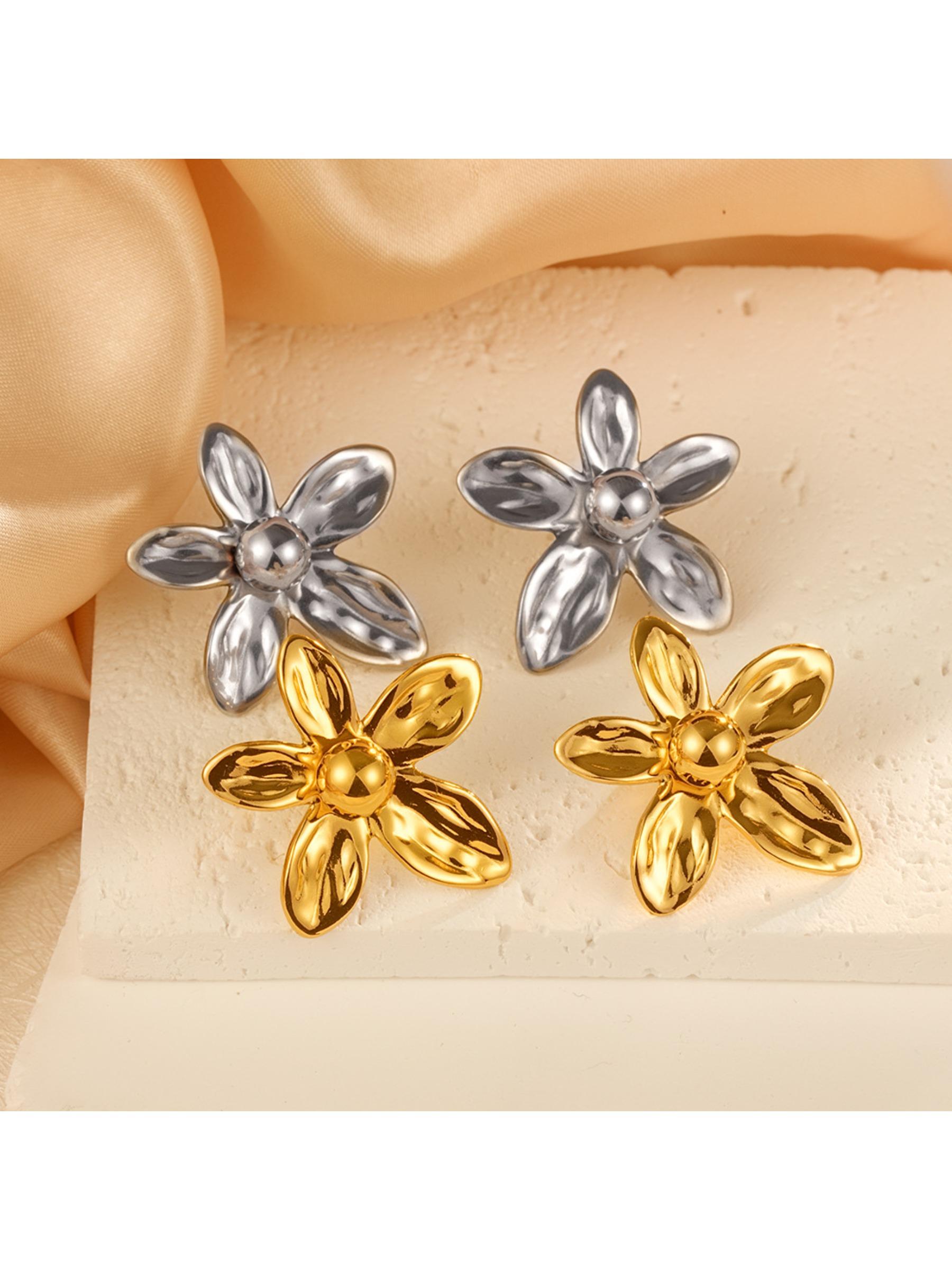 European and American Fashion Five-Leaf Flower Stainless Steel Earrings, Retro Women's Stainless Steel Bead-Welded Jewelry, PVD Plated Earrings