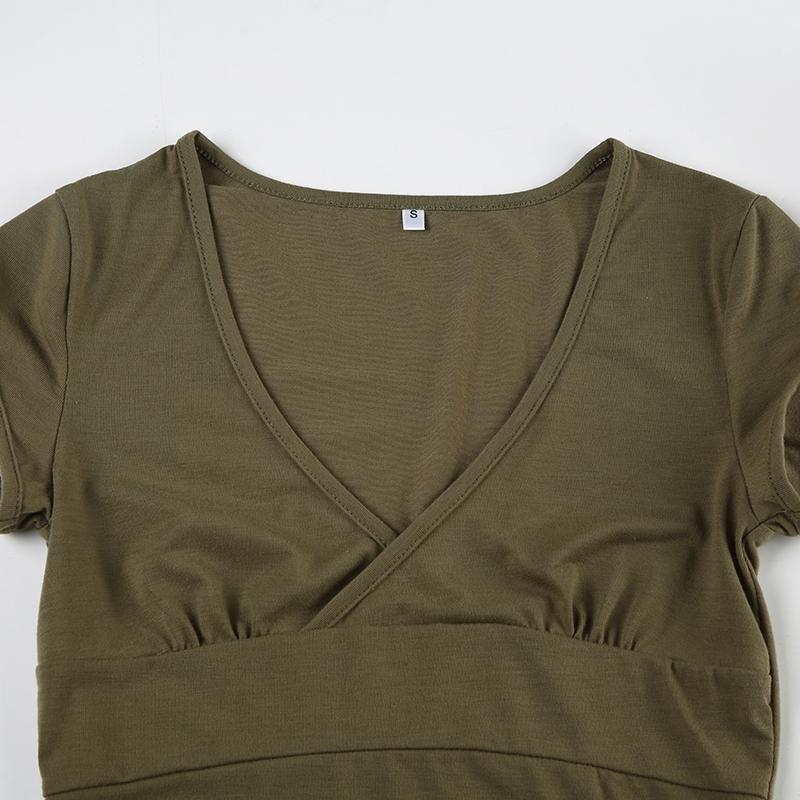 Women's Floral Embroidery V Neck Tee, Casual Style Tee, Y2k Casual Slim-fitting T-shirt for Summer, Ladies Clothes for Daily Wear