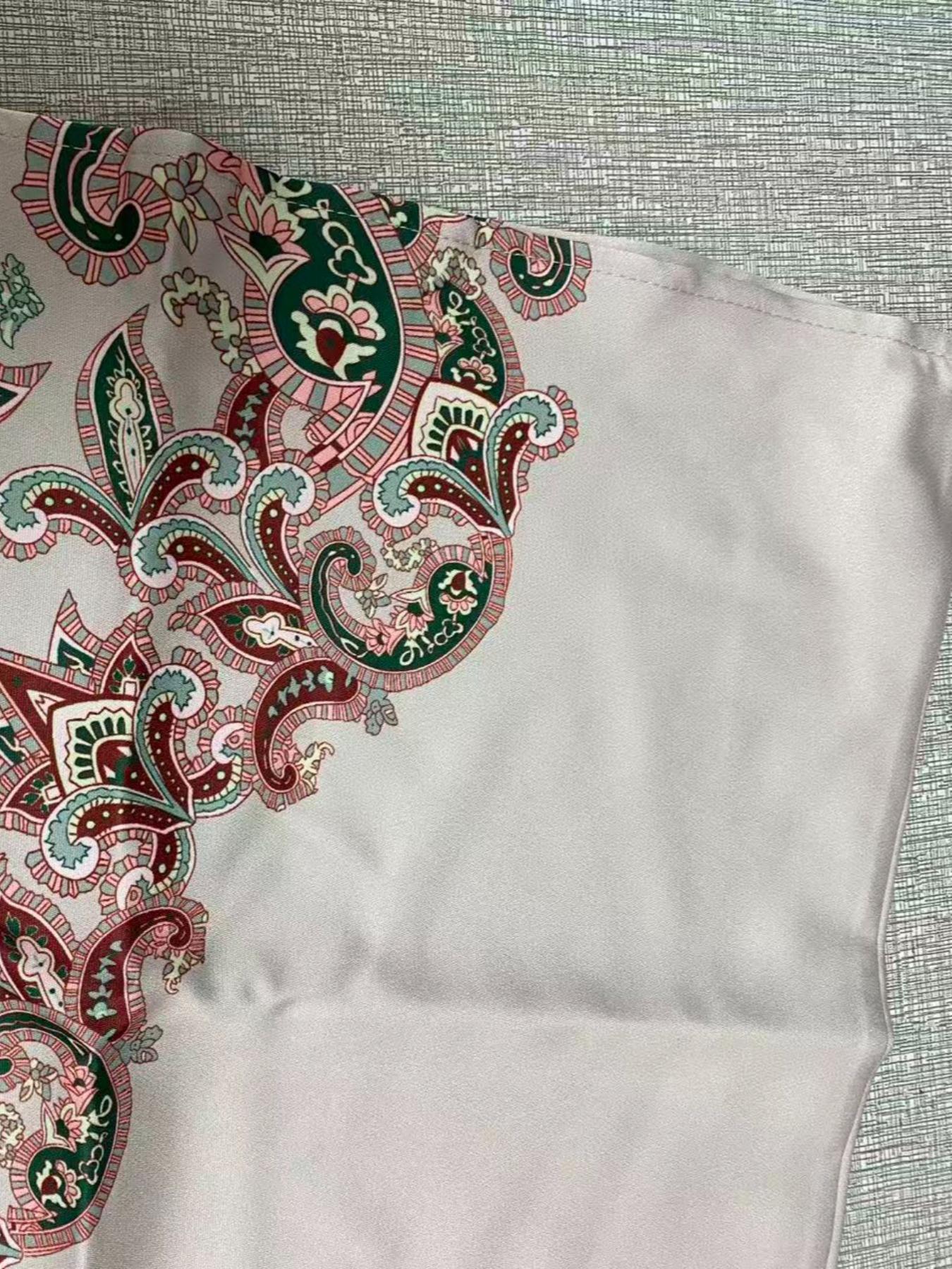 Elegant Boho Muslim Women's Long Robe, All over Print, Loose-Fitting, Round Neck, Flap Sleeves, Long Sleeve, All Seasons