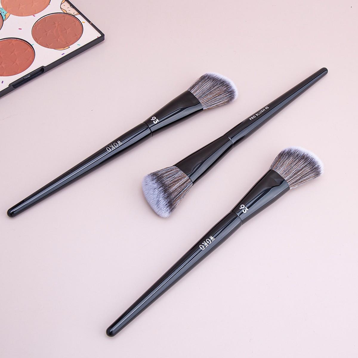 1PCS 93 # Angled Blush Brush Pro Cream Powder Liquid Blusher Makeup Brushes High Quality  Angled Blusher Silhouette Makeup Tool