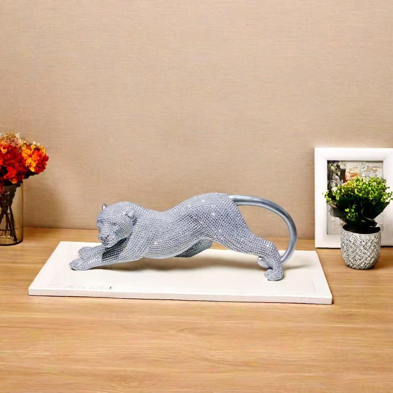 Modern Elegant Silver Leopard Statue, Resin Art Decoration, Lifelike Animal Sculpture for Living Room, Office, Wine Cabinet