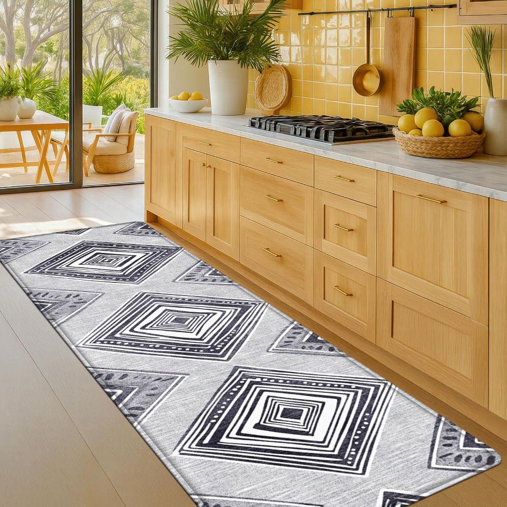 1PC， Black and White Diamond Geometry Patterned strip rugs, home décor, bathroom mats, entryway mats, bathroom non-slip mats, indoor entrance rugs, bedroom bedside mats, kitchen mats, hallway rugs, flannel sponge rugs, hallway runner rugs