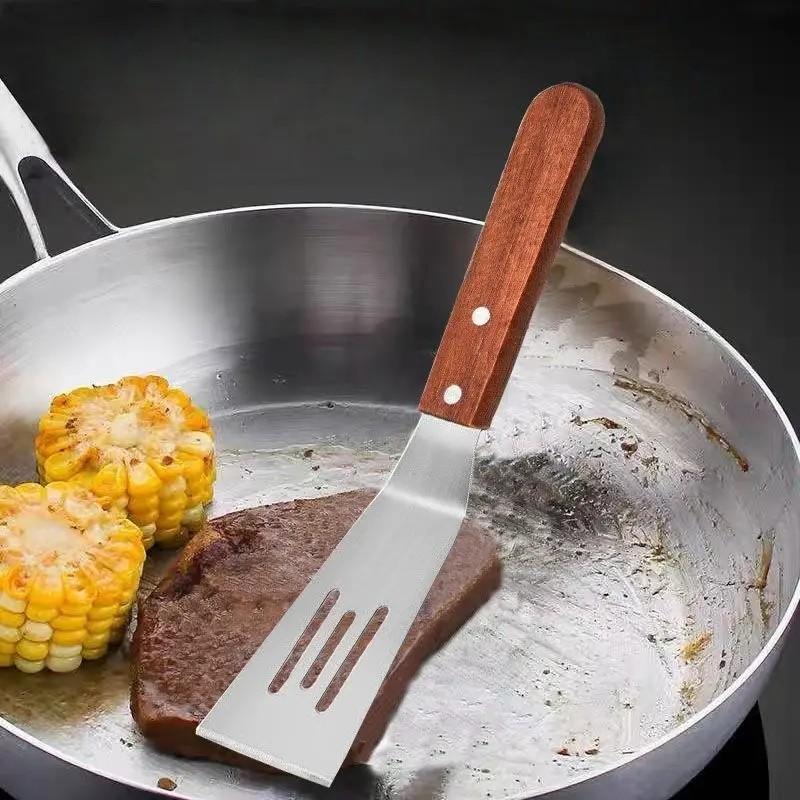 Stainless Steel Cake Spatula with Wooden Handle, BBQ Grill Tool, Ideal for Cast Iron Pans, Grills, and Baking, Cooking Utensil