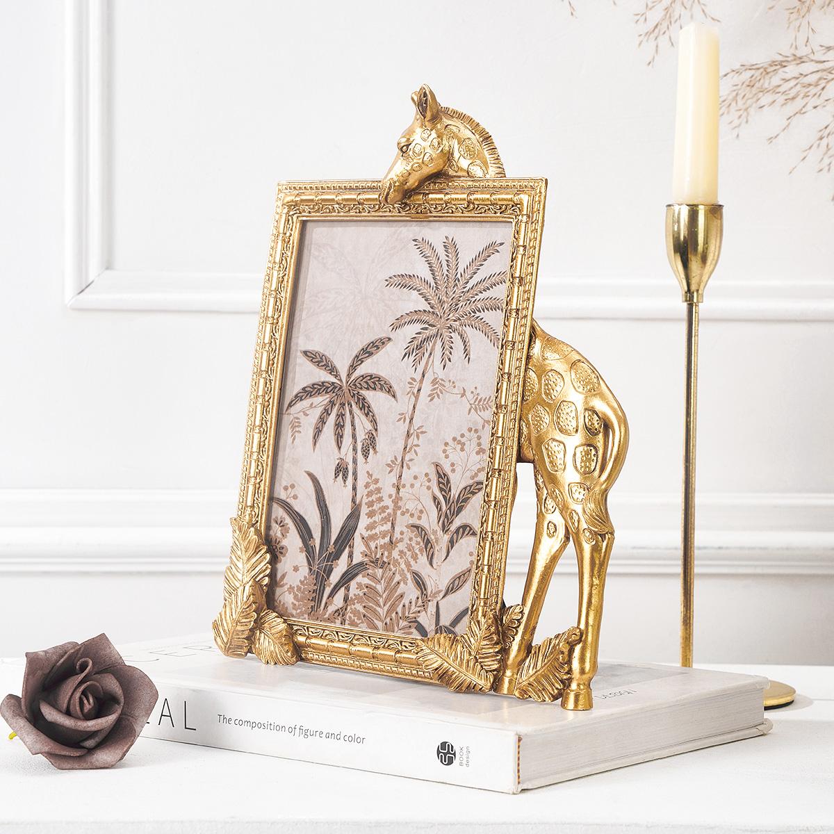 Golden Resin Long Neck Giraffe Decorative Frame, Rectangular Photo Display Frame for Home Decoration, Ideal for Photography Props