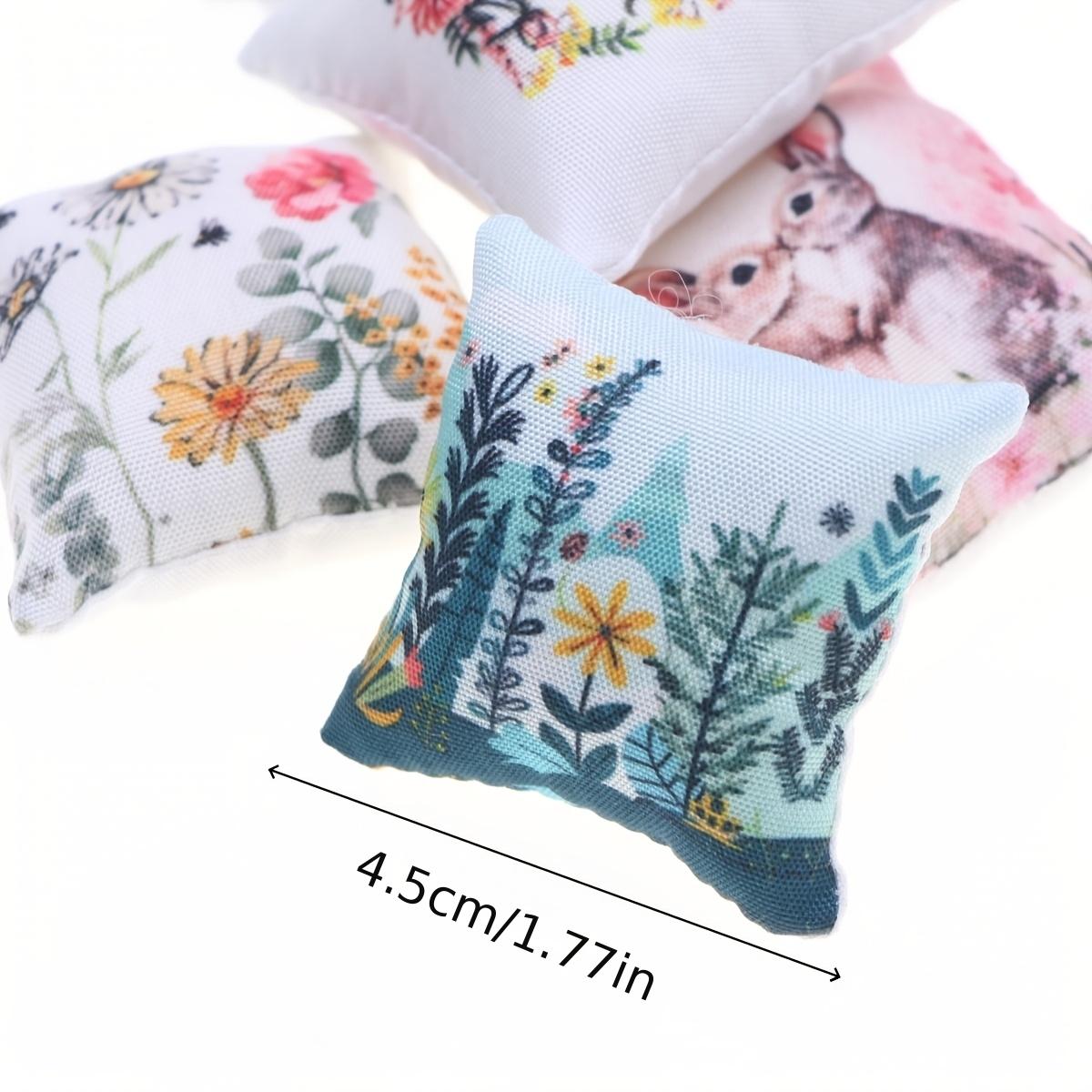 Dollhouse Mini Spring Easter Throw Pillow BJD Model Ornament, Micro Living Room Bedroom Scene Sofa Cushion Prop, Mini Home Scene DIY, Collectible Gift for Hobbyists