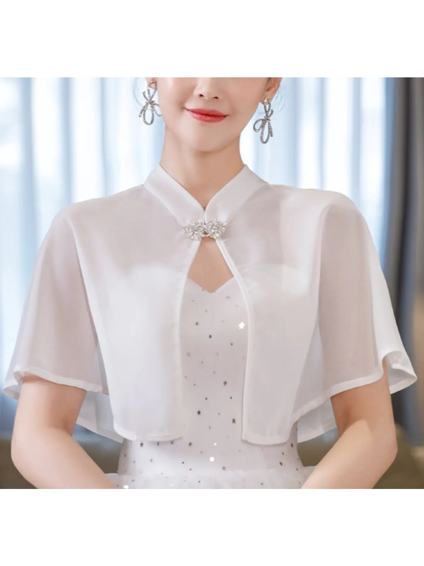 Thin chiffon cape shawl, women's rhinestone buckle, light and thin outer outfit, bride's formal dress, cheongsam photo, paired with a cover up shirt