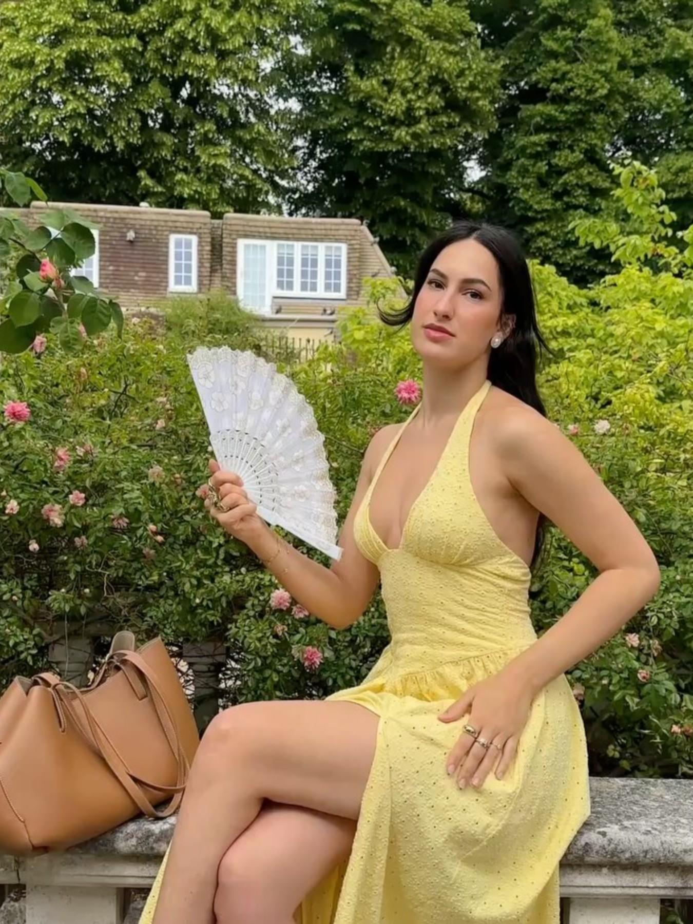 Fashion Casual Vacation Style Backless Waist Cinched Long Dress, Sleeveless Fitted Midi Dress, Elegant Plain Design