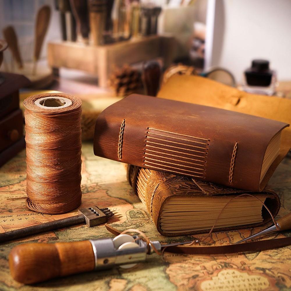 Leather Notebook Handmade Vintage Style, Replaceable Drawing Paper Core, Unisex Retro Lock Closure, Ideal for Artists Writing & Travel