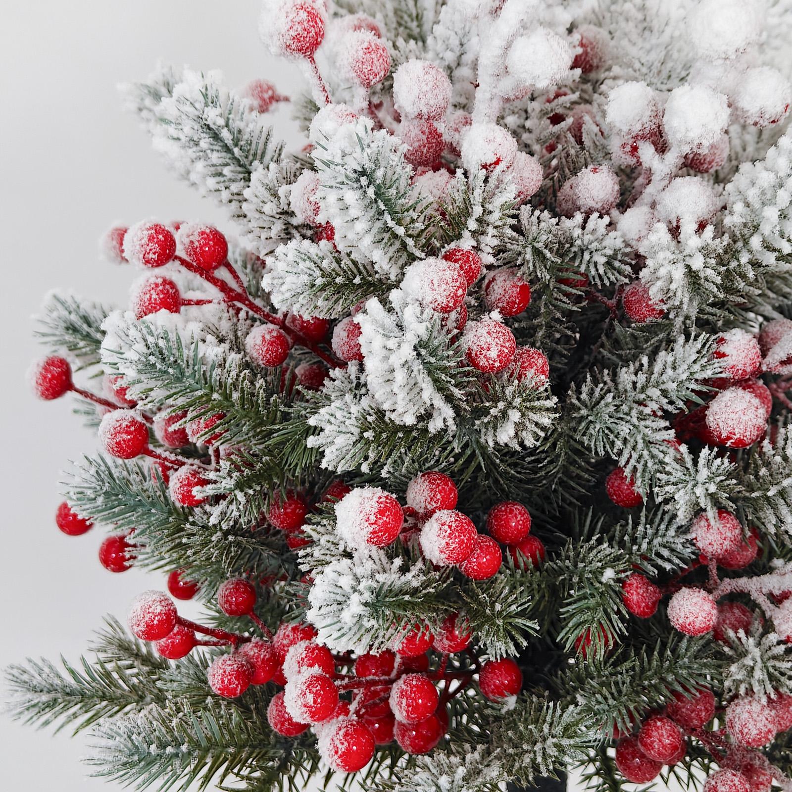 Outdoor Christmas Tree Set, UV Resistant Artificial Pine Needle Trees with Berries, Easy Installation Garden Decor for Yard & Porch