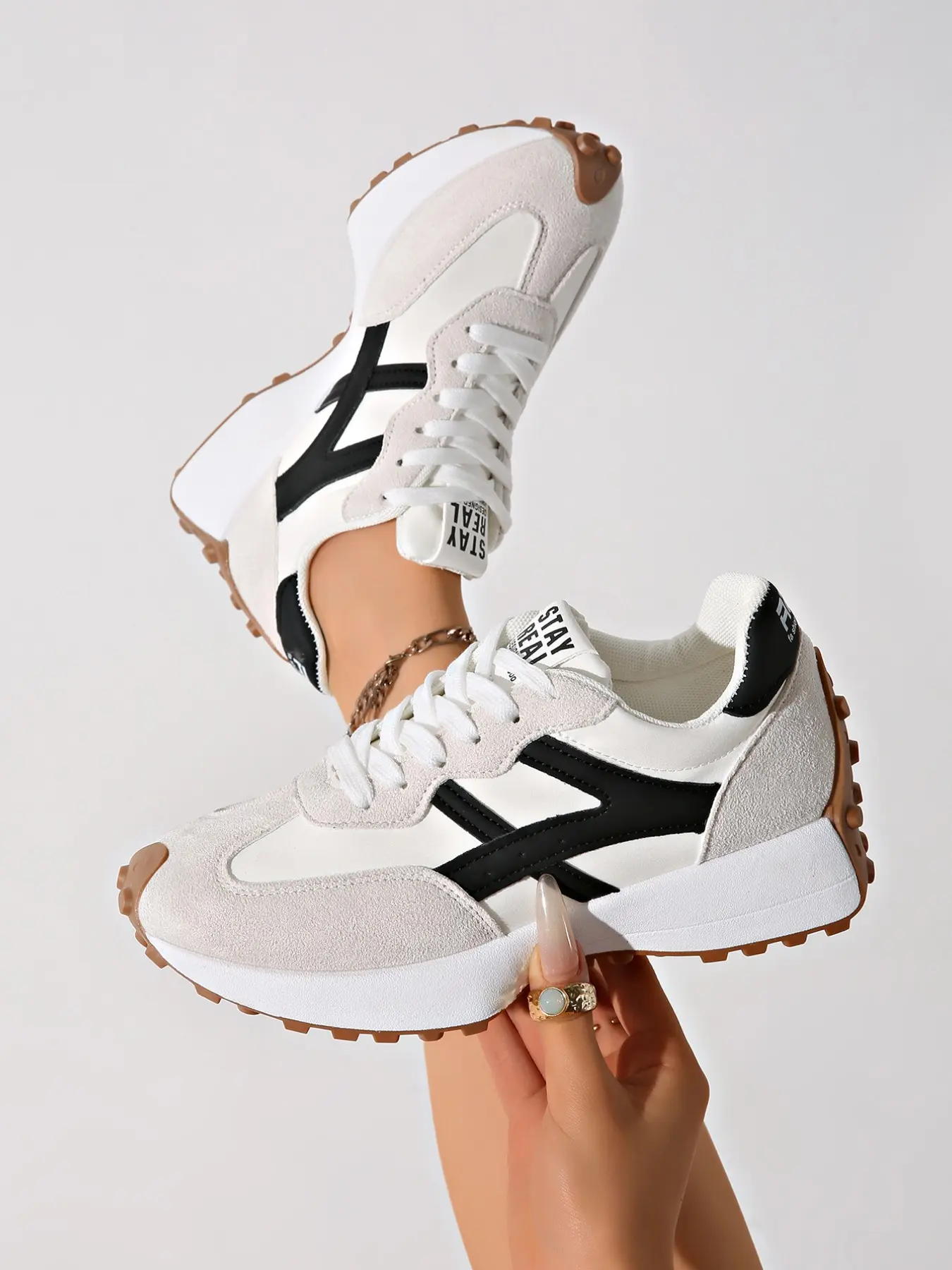 New Colorblock Women's Sports Shoes, Casual Lace-Up Sneakers, Lightweight Soft Sole, Ideal for Walking and Skating, Fashionable Daily Wear