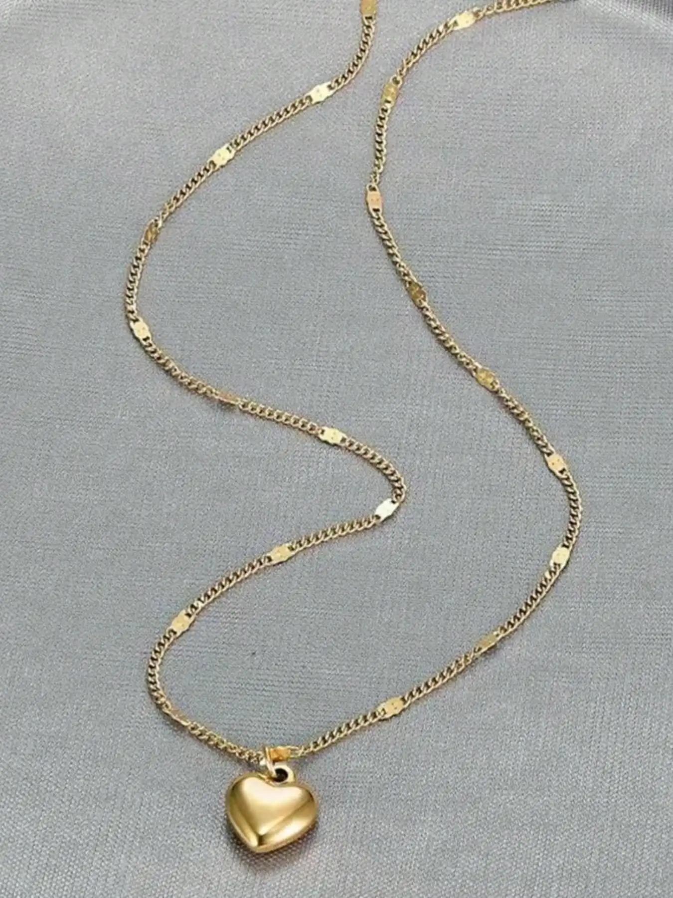 Must-have for commuting! Exquisite heart necklace is eye-catching