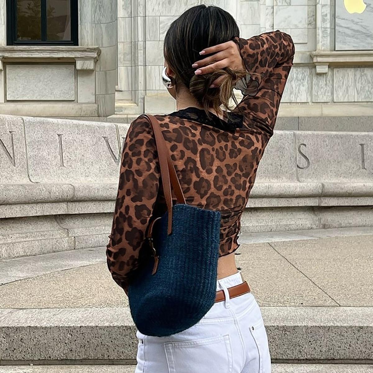 Women's Floral Pattern Sheer Mesh Crop Top, Casual Scallop Trim Flounce Sleeve V Neck Top, Ladies Clothes for Party Club, Womenswear