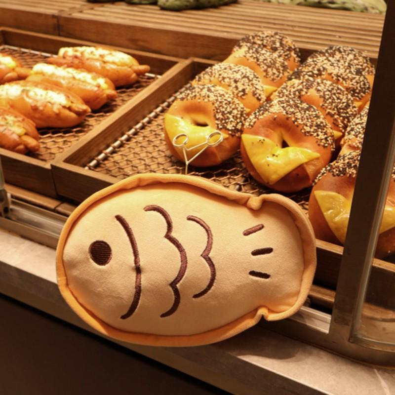 Fish Cake Butter Bread Pattern Pillow, Soft Nordic Style Polyester Fiber Cushion, Home Decor, 1 Piece, Comfortable and Stylish