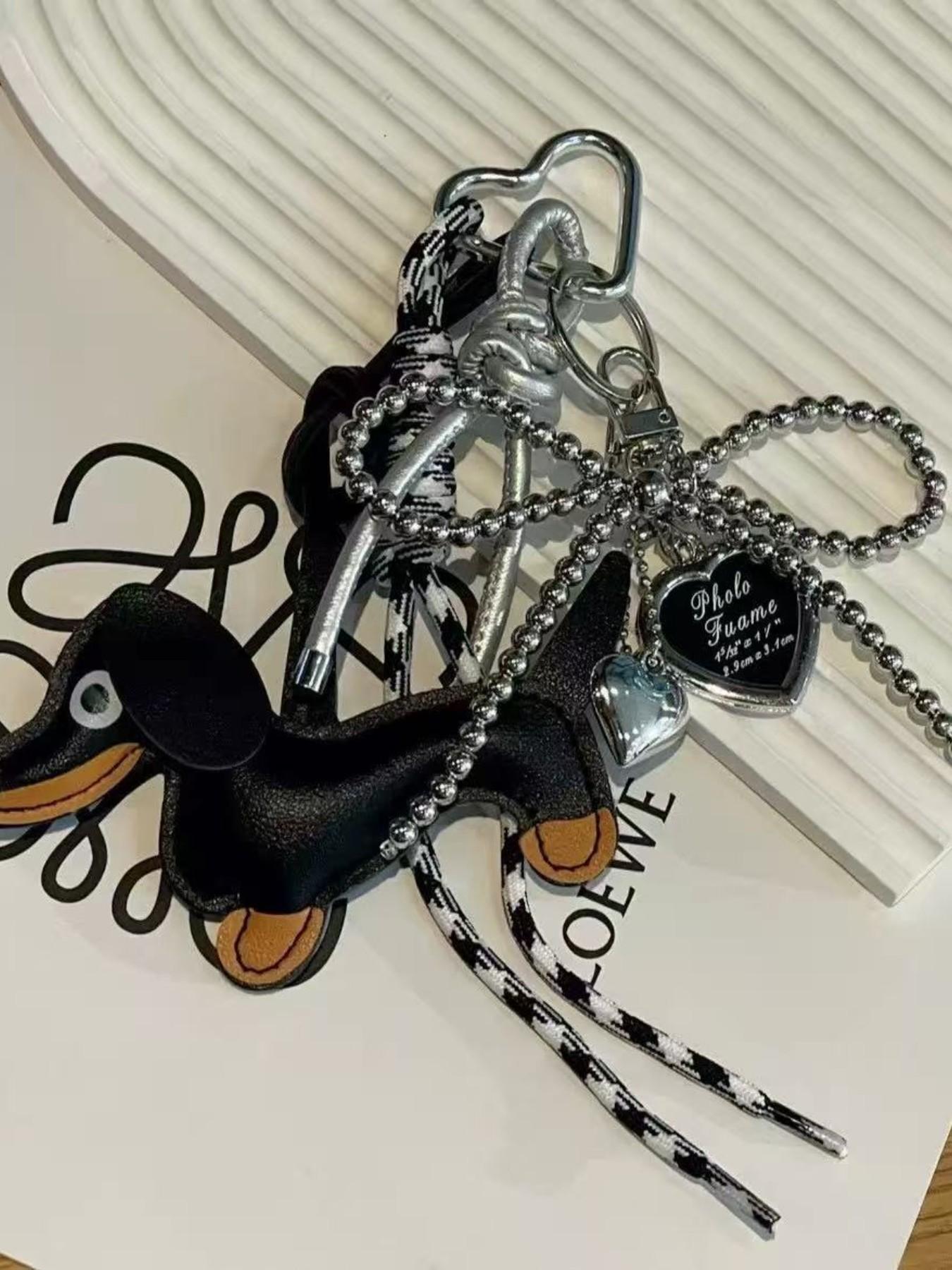 Adorable Weimaraner Dog Keychain, Unique Car Key Ring, Bag Charm, Braided Lanyard, Heart Frame Key Holder, All-Season Accessory