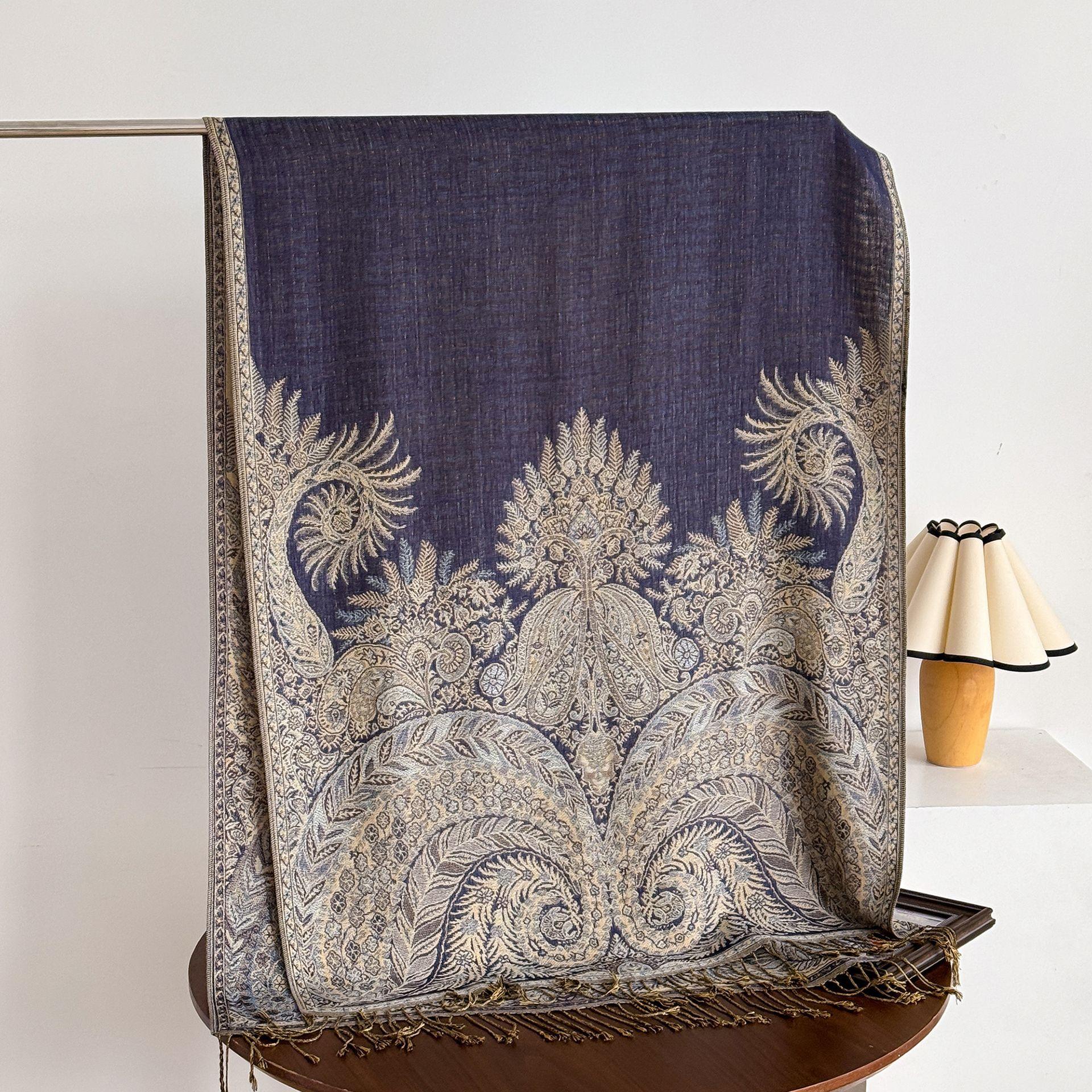 Ethnic style fringe shawl for women, creative palace-patterned scarf for warmth in air-conditioned office.