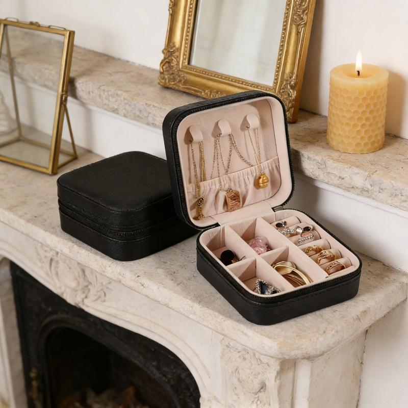 Luxury portable jewelry storage box, compact and delicate, easy to carry around. It is waterproof and dustproof to effectively protect your jewelry, very practical for travel, business trips and daily outings. It can store earrings, necklaces