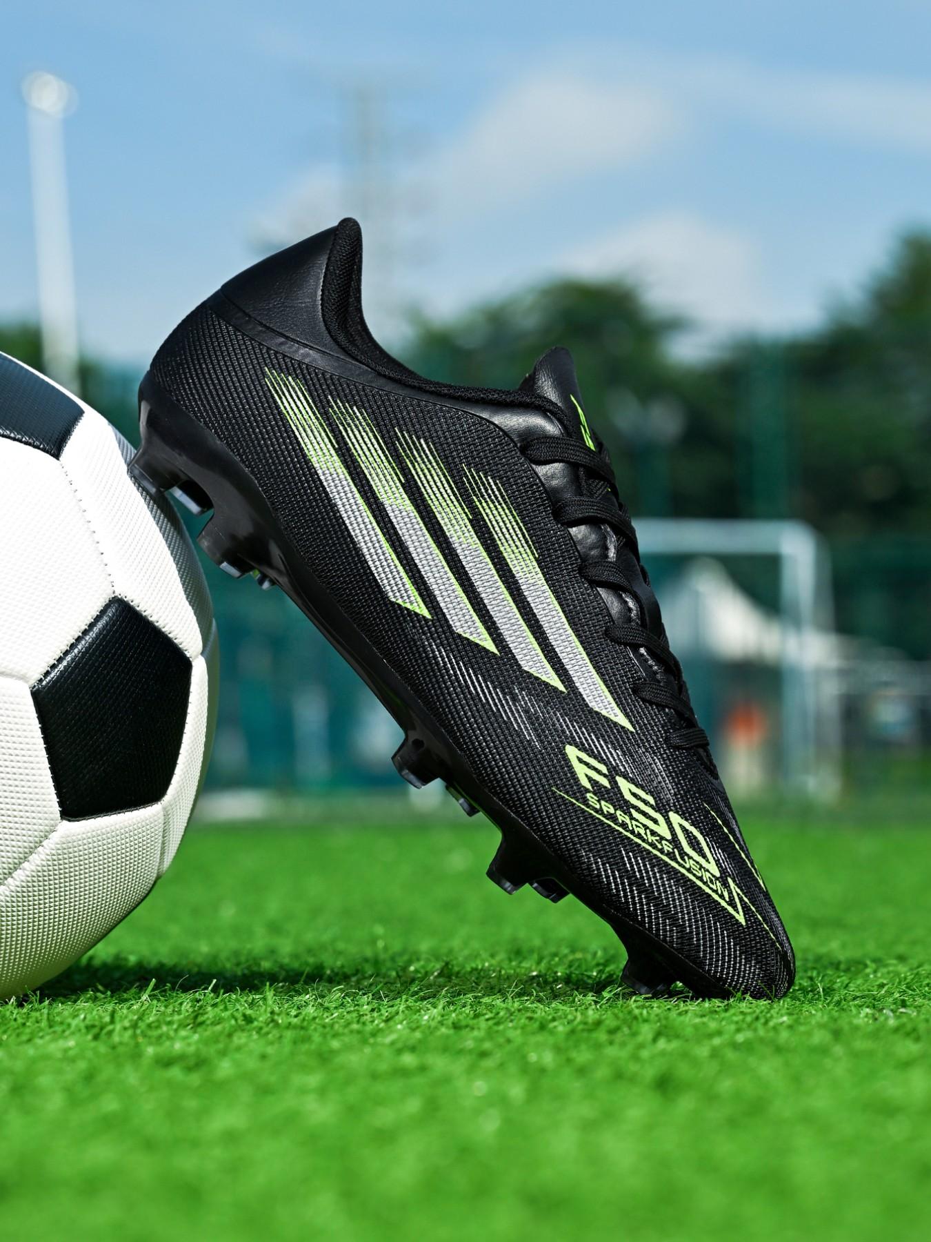 New Men Women Football Shoes World Cup Ag Long Nails Anti-Slip Training Outdoor Lawn Soccer Boots Low Top Short Nails Sports Shoes