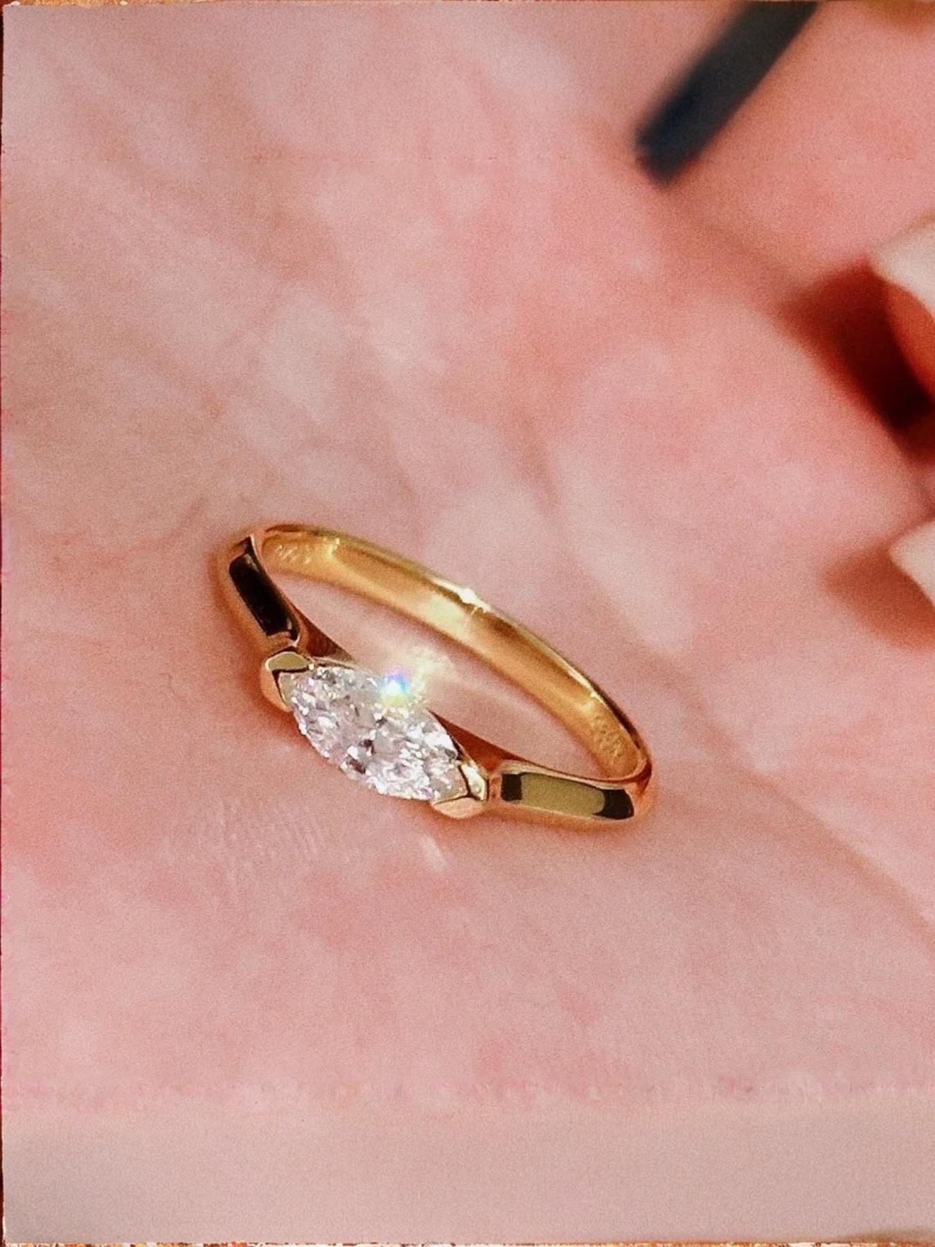 Women's Marquise Diamond Ring, High Carbon Diamond, Unique Rhombus Design, Versatile Fashion Jewelry, Elegant Angel Eye Band