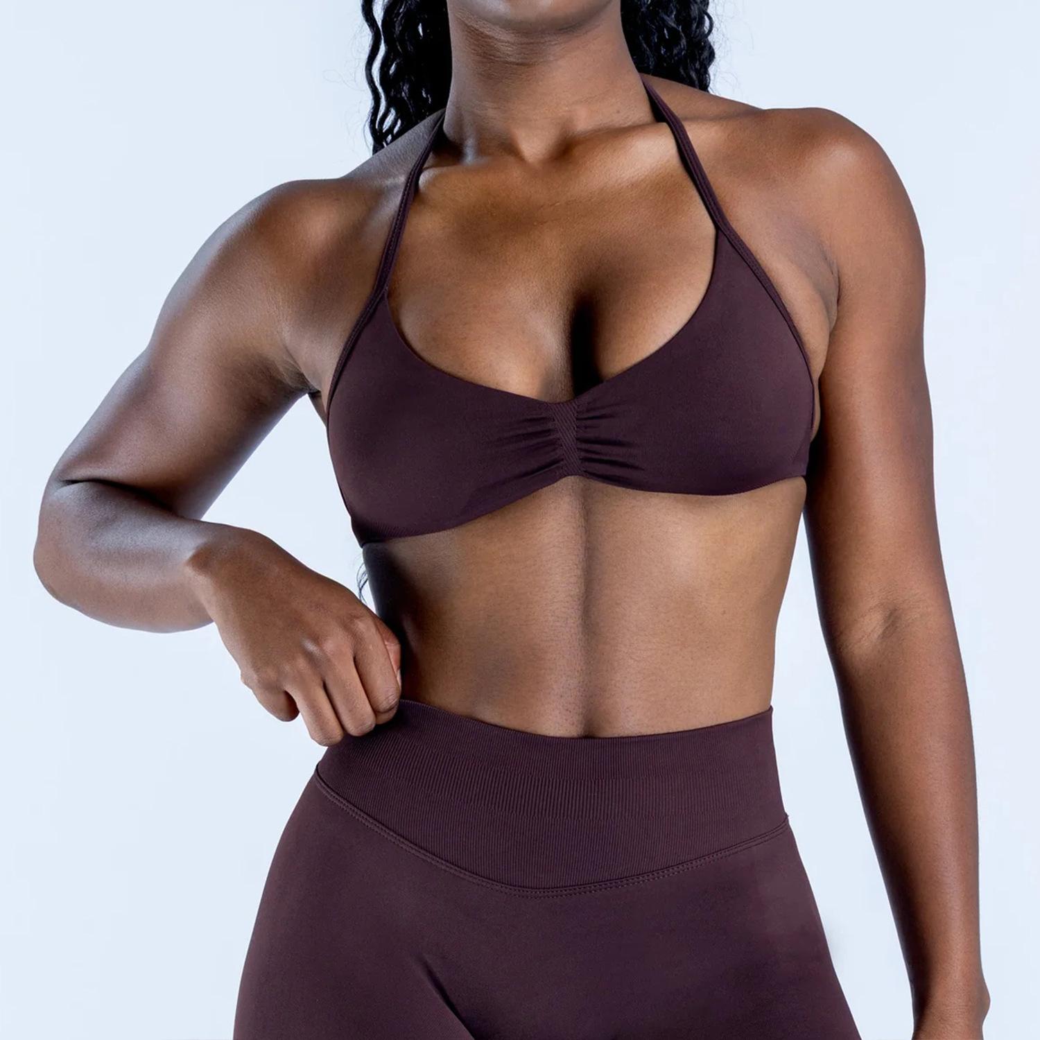 DFYNE halter neck bra with backless design and hip-lifting shorts are highly elastic and won't dig into your skin. They're versatile enough for both workouts and everyday wear.