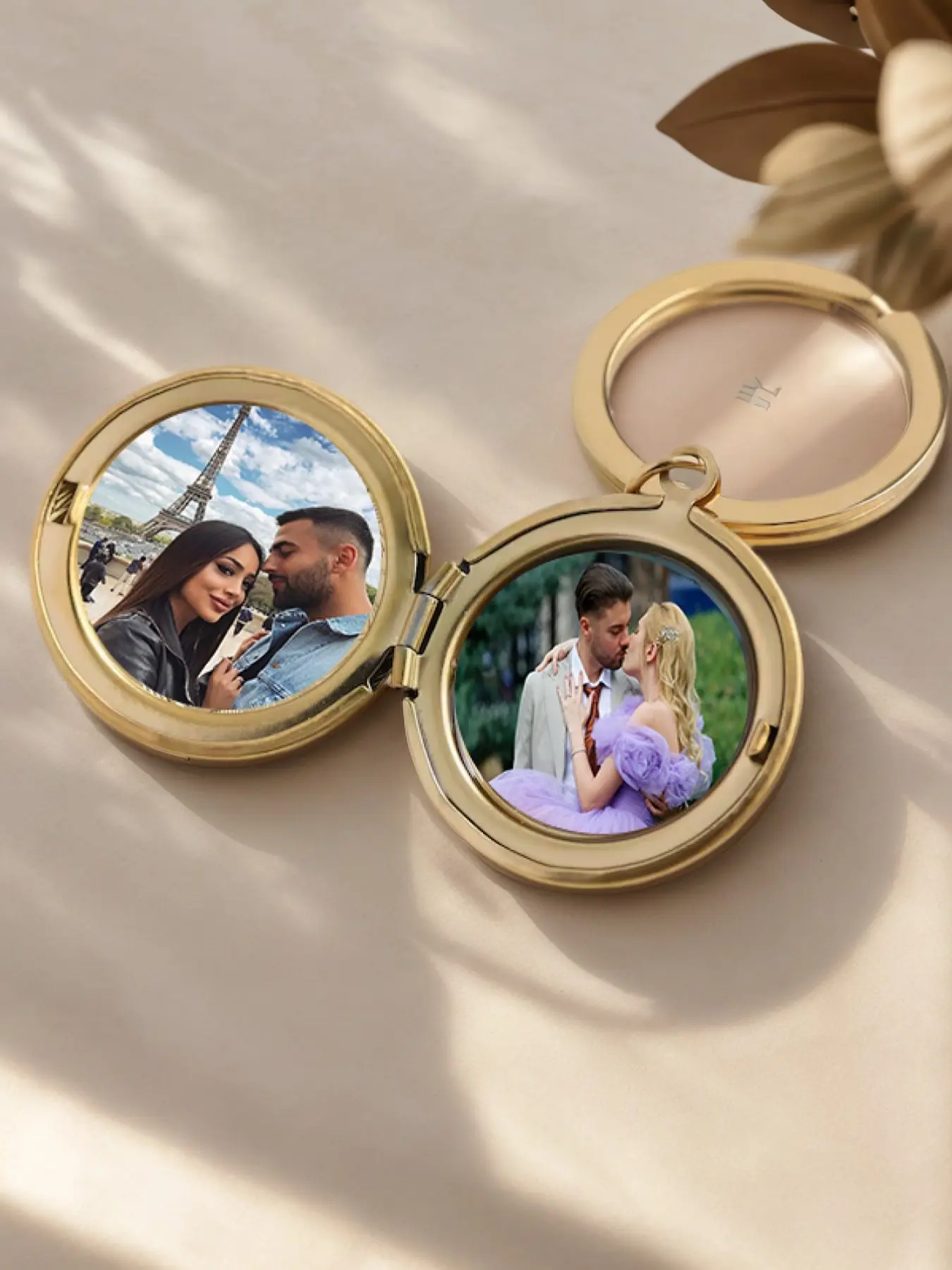 Stainless Steel Round Photo Frame Keychain, Personalized Simple Design, Replaceable Photos, Family Memorial Gift, Ideal for Loved Ones, Cute Keychain Accessory