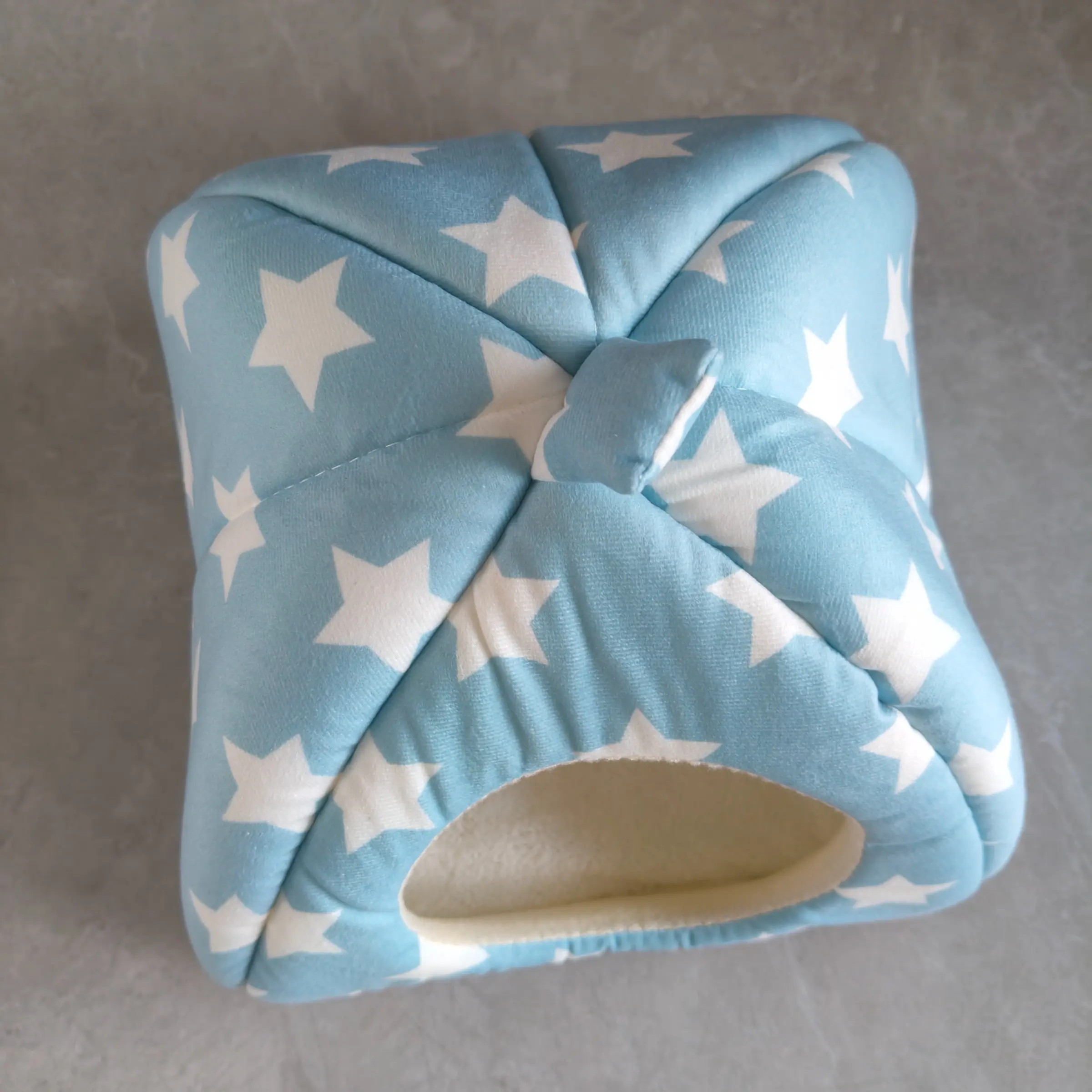 Warm Pet Bed for Hamsters, Rabbits, Chinchillas, Golden Bears, Sugar Gliders, Squirrels, Ferrets, Cozy Fall Winter Hideout