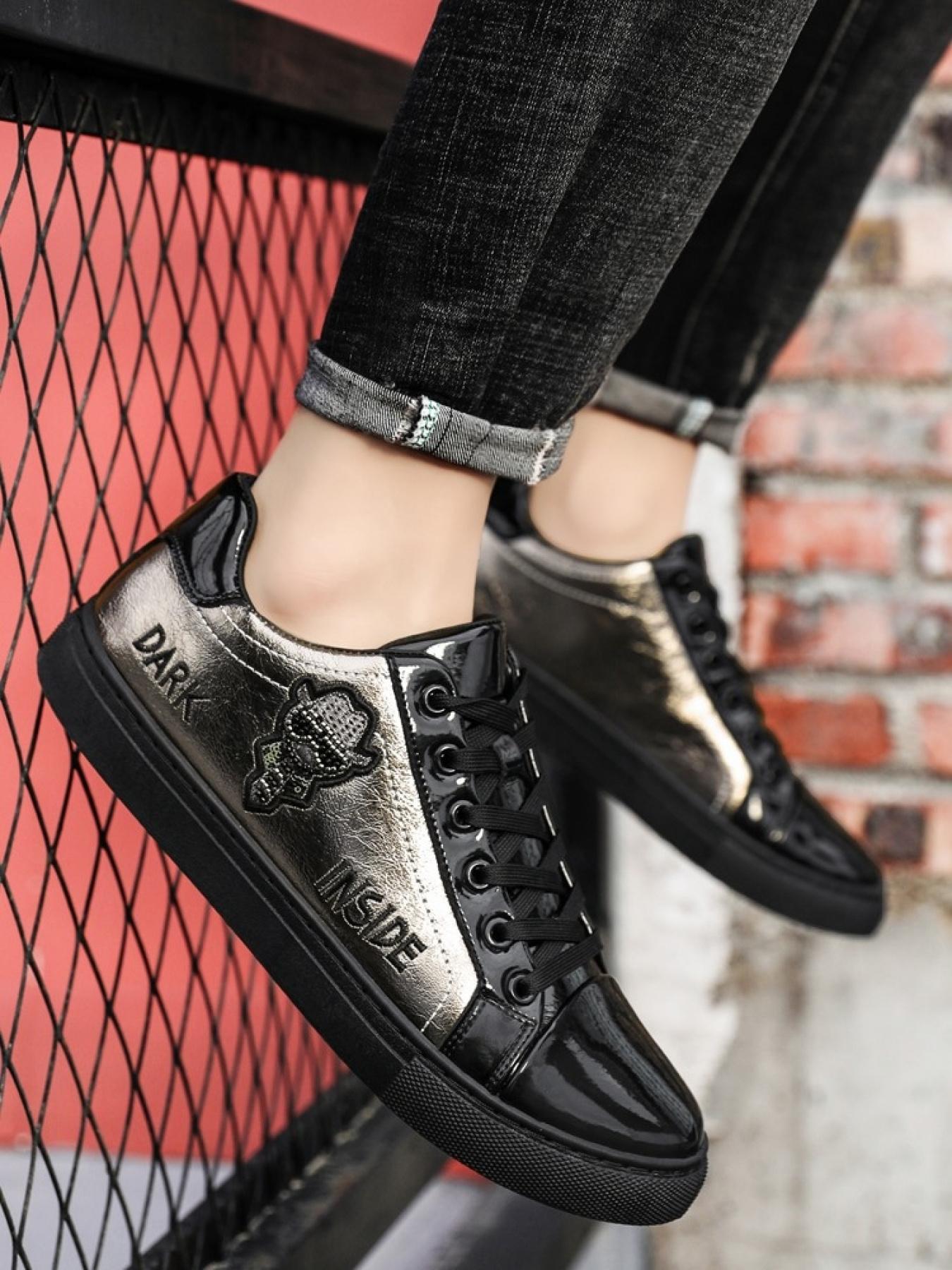 Unisex Black-Silver Color-Block Casual Sneakers: Glossy Design + Hot-Diamond Decoration, Daily Street Trendy Shoes