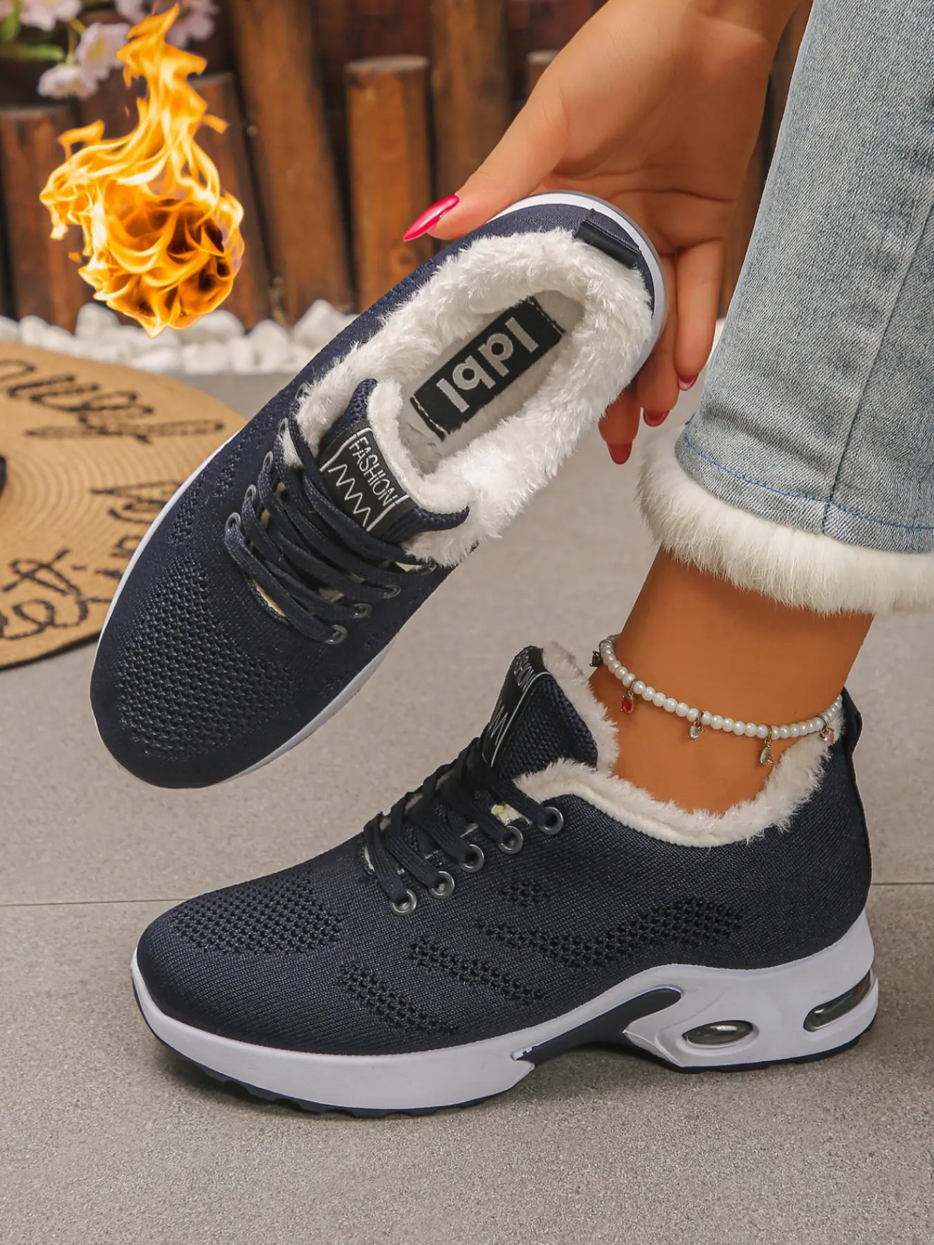 Women's Flyknit Mesh Lined Warm Sports Shoes, Non Slip Sneakers, Thick Fleece Interior, Anti-Slip Sole, Lightweight Comfort, Ideal for Winter Daily Wear
