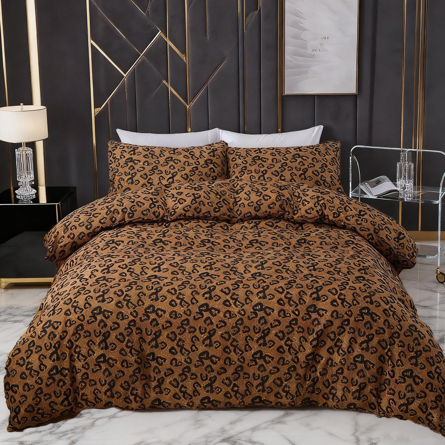 Extra Large Leopard Print Bedding Set, 3-Piece Polyester Comforter and Pillowcases, Modern Style Bedding for All Seasons