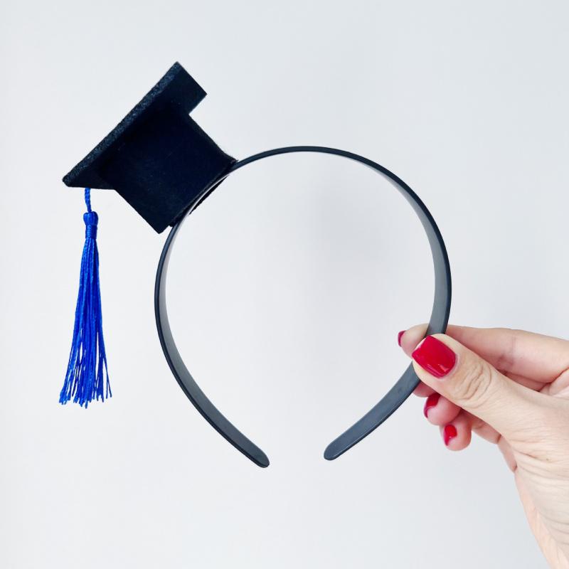 10Pcs Graduation Cap Headband, Mini Doctoral Hat Hair Clip, Graduation Decor & Photo Props, Fashion Hair Accessories for All Seasons, Perfect for Dress Up & Gift Giving