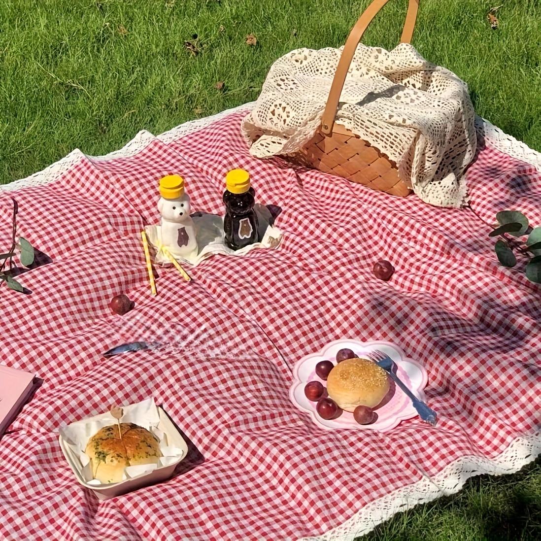 RV mat, summer outdoor picnic mat, red checkered lace design, thick and portable, suitable for camping, beach, lawn, and photography, Lightweight picnic mat