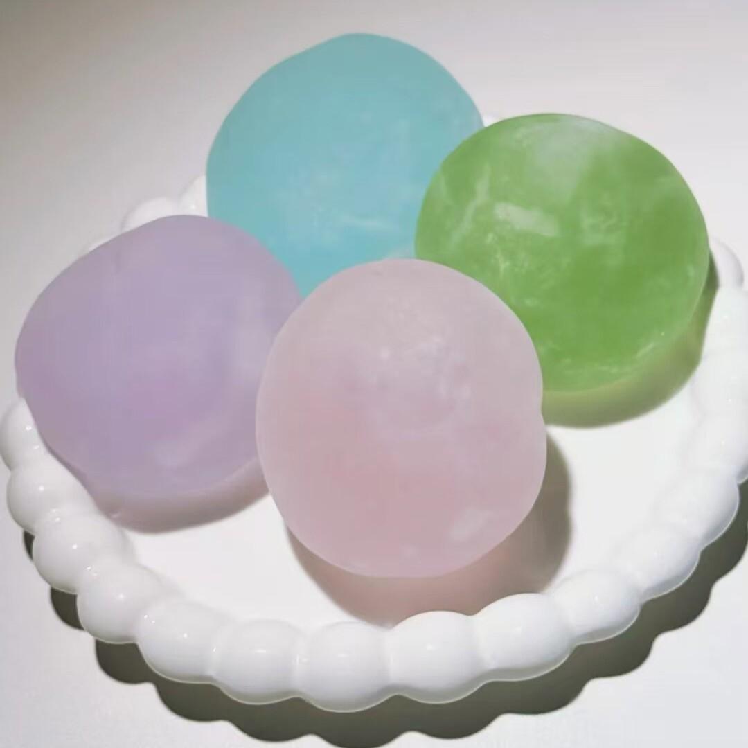 Handmade Coconut Oil Snow Mochi Squishy Ball, Moldable, Ultra Soft & Dense Texture, Stress Relief Toy for Men & Women, Soft Squeeze Squishies