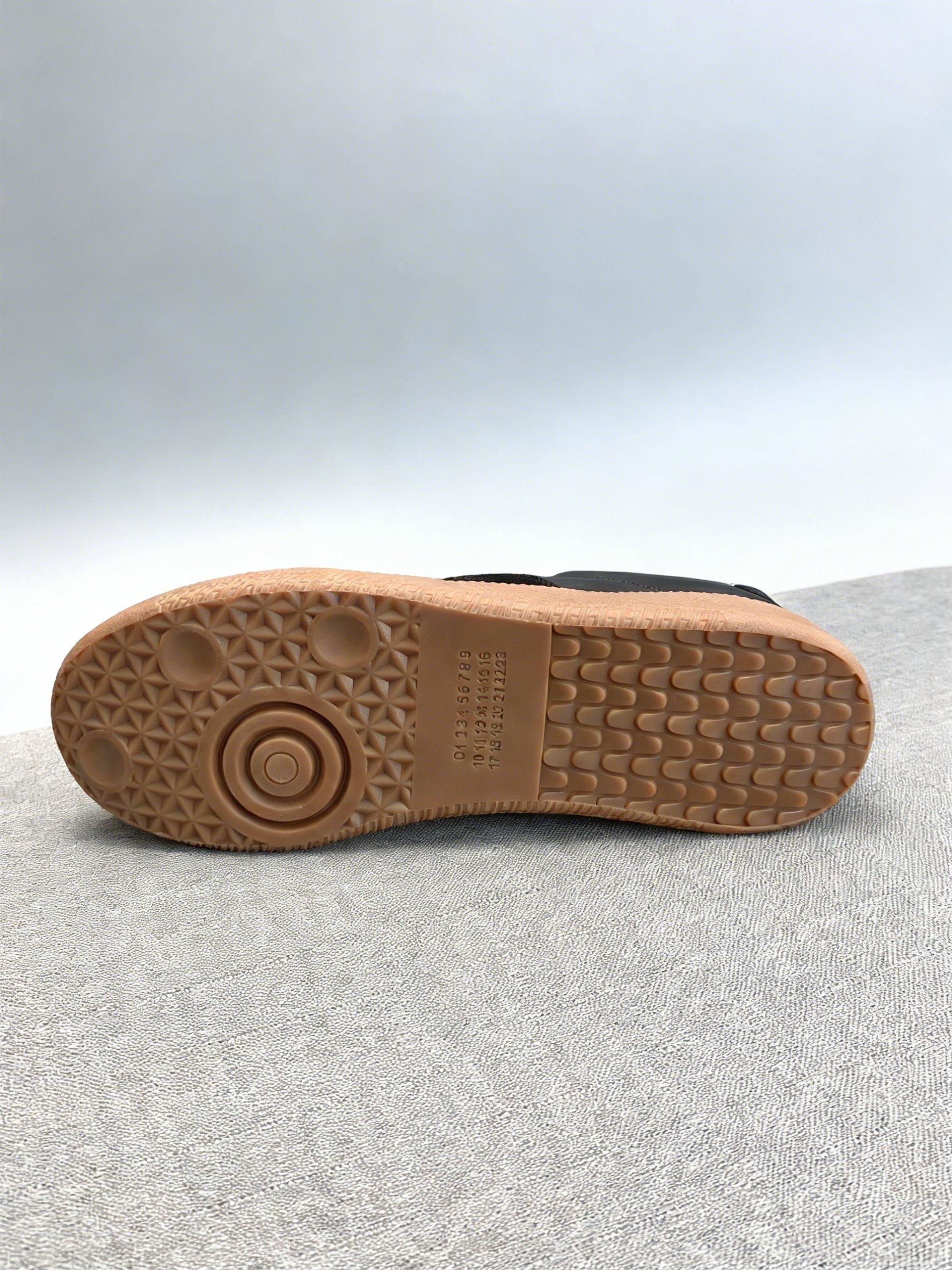 Unisex Retro German Trainer Sneakers Comfortable Lace Up Casual Athletic Shoes for Daily Wear Running Fitness