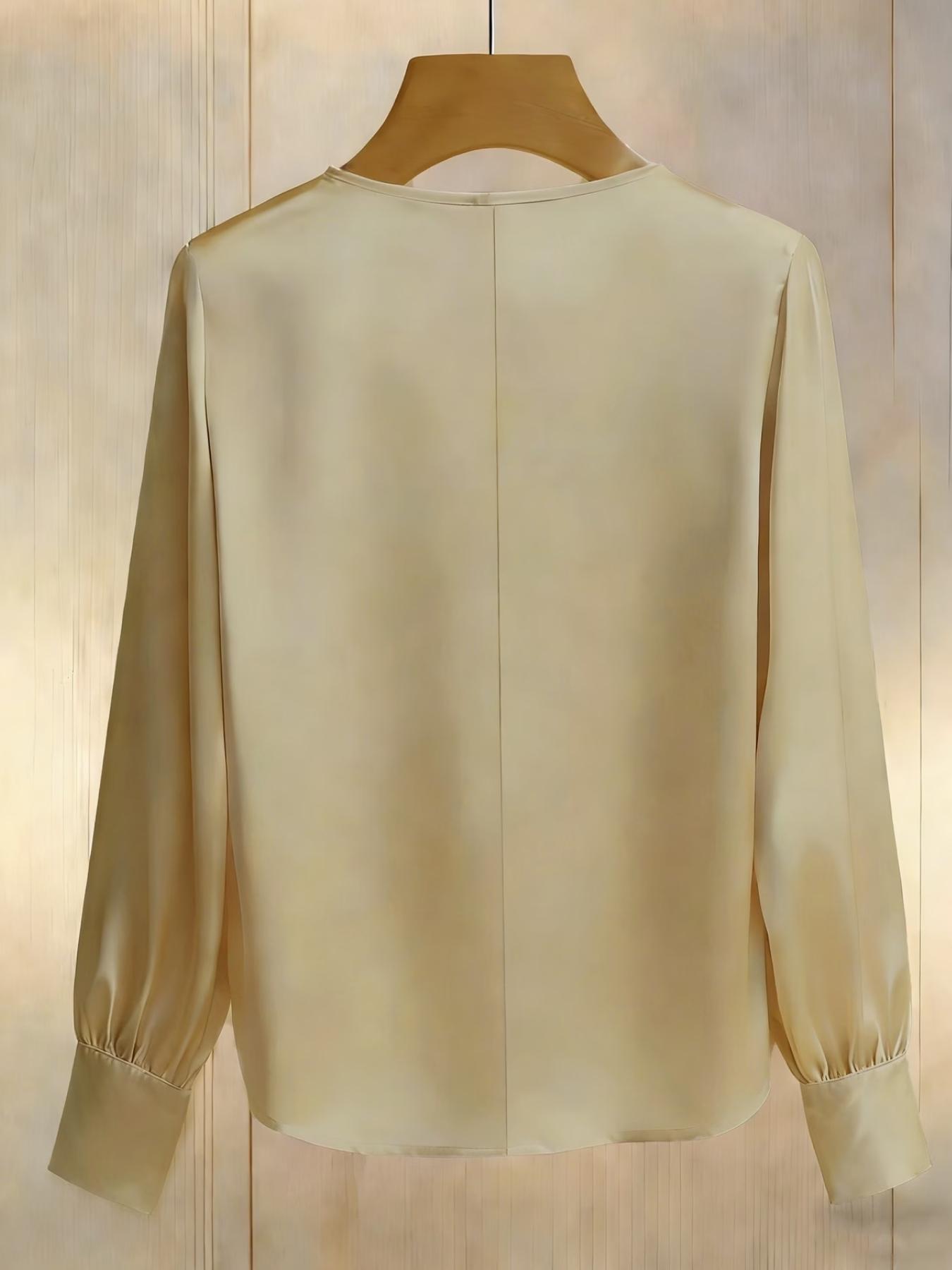 A women's pearl collar top, Blouse, with a V-neck small open neck, loose and versatile, showing off a slimming temperament. It is suitable for summer, business negotiations, customer meetings, commuting