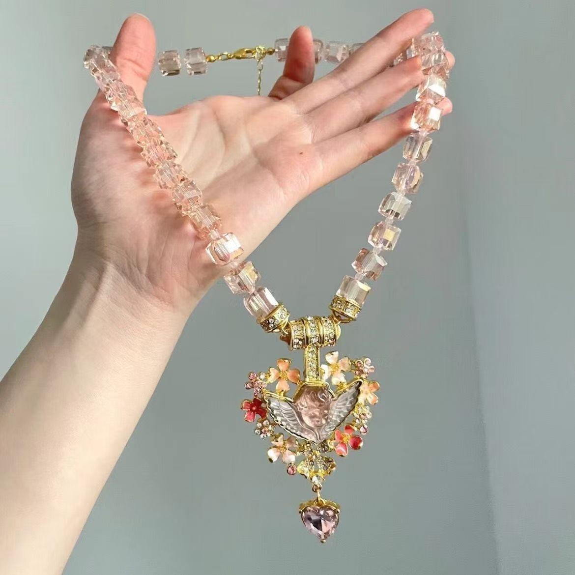 Women's Synthetic Beads Pendant Necklace - Vintage Layered Choker Jewelry, Delicate Minimalist Design, Accessory for Party Wear, Daily Use, Beaded Pendant Necklace, Dainty Choker Necklace