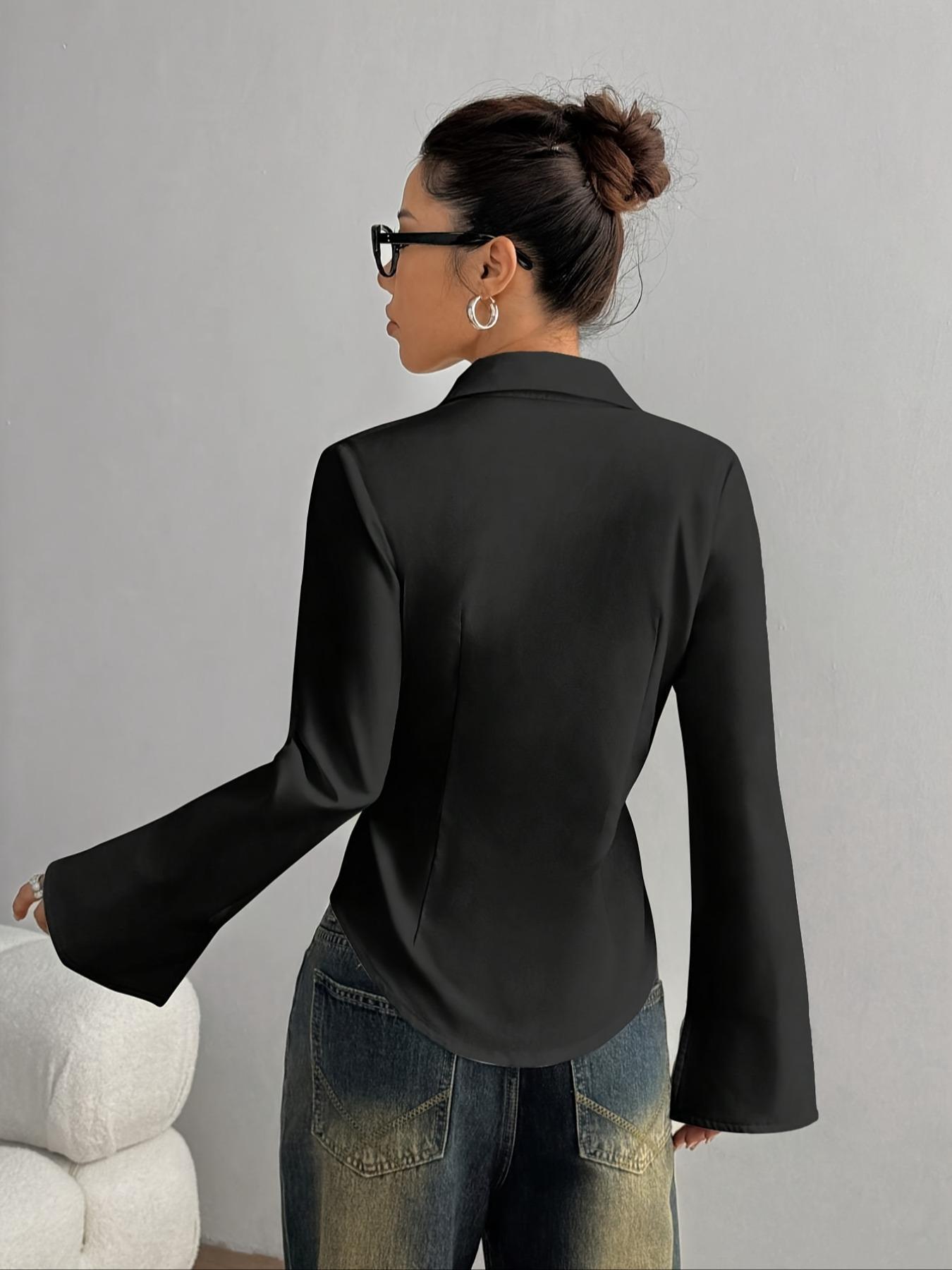 Women's slim-fit button-down long-sleeved casual shirt, suitable for daily commuting.
